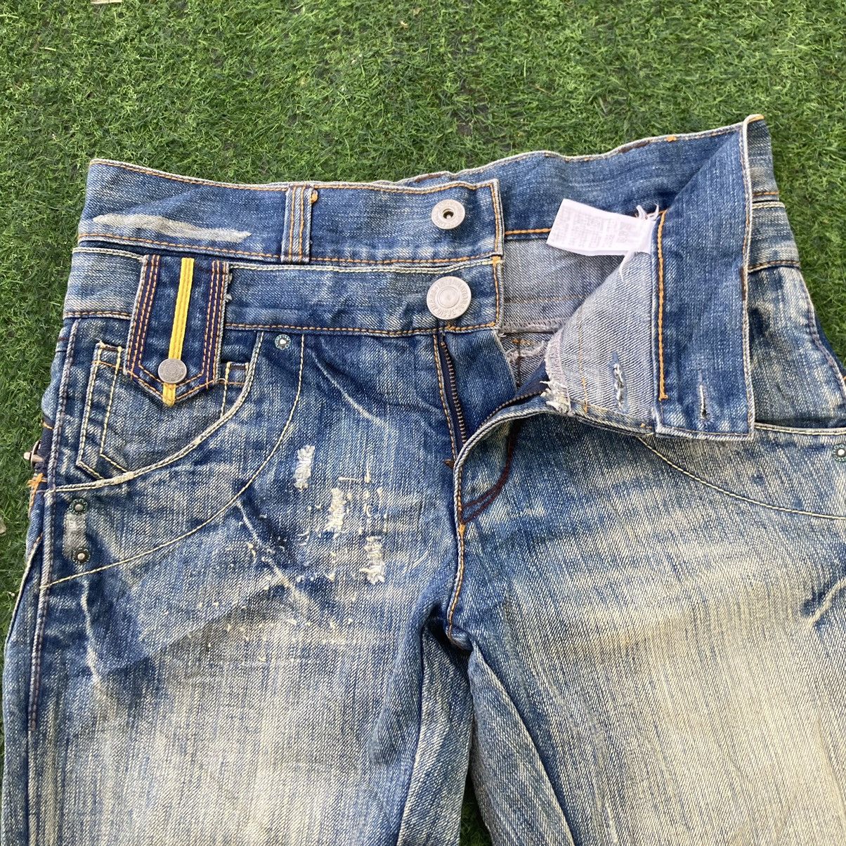 If Six Was Nine HERITAGE STONE FLARED DISTRESSED JEANS Size US 30 / EU 46 - 7 Thumbnail