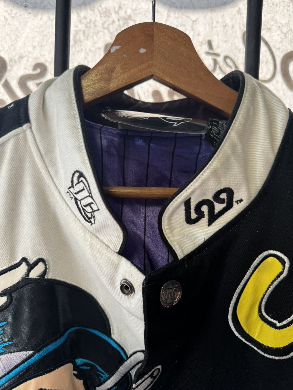 DC Comics 2007 DC Original Unique Penguin Batman Jacket XL Size US XL / EU 56 / 4 - 6 Thumbnail