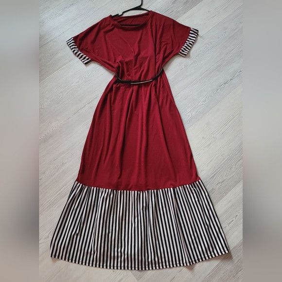 Shein Vertical-Striped Patchwork maxi Dress - Burgundy color Size XXL / US 16-18 / IT 52-54 - 1 Thumbnail