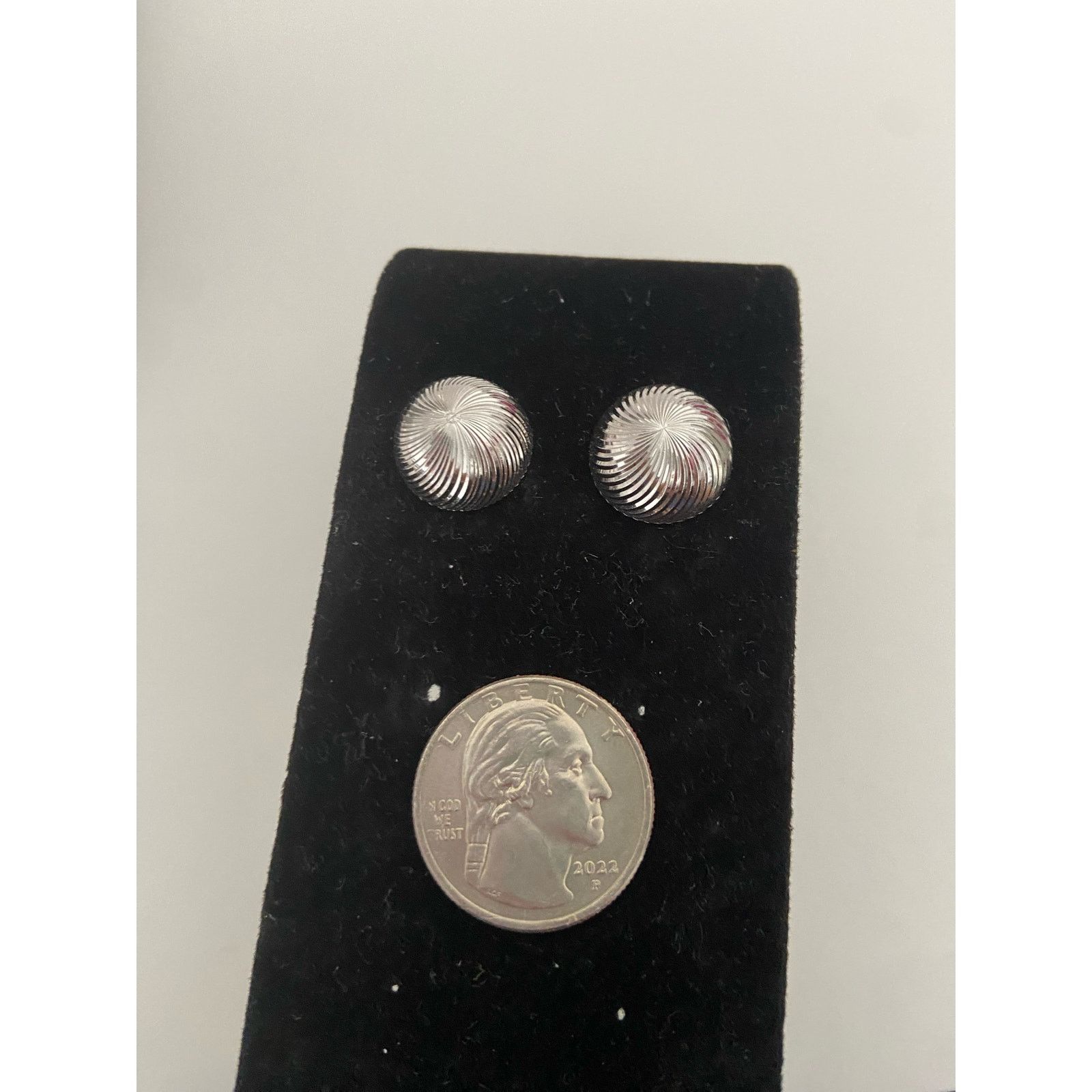 Other round stud earrings silver tone Size ONE SIZE - 2 Thumbnail