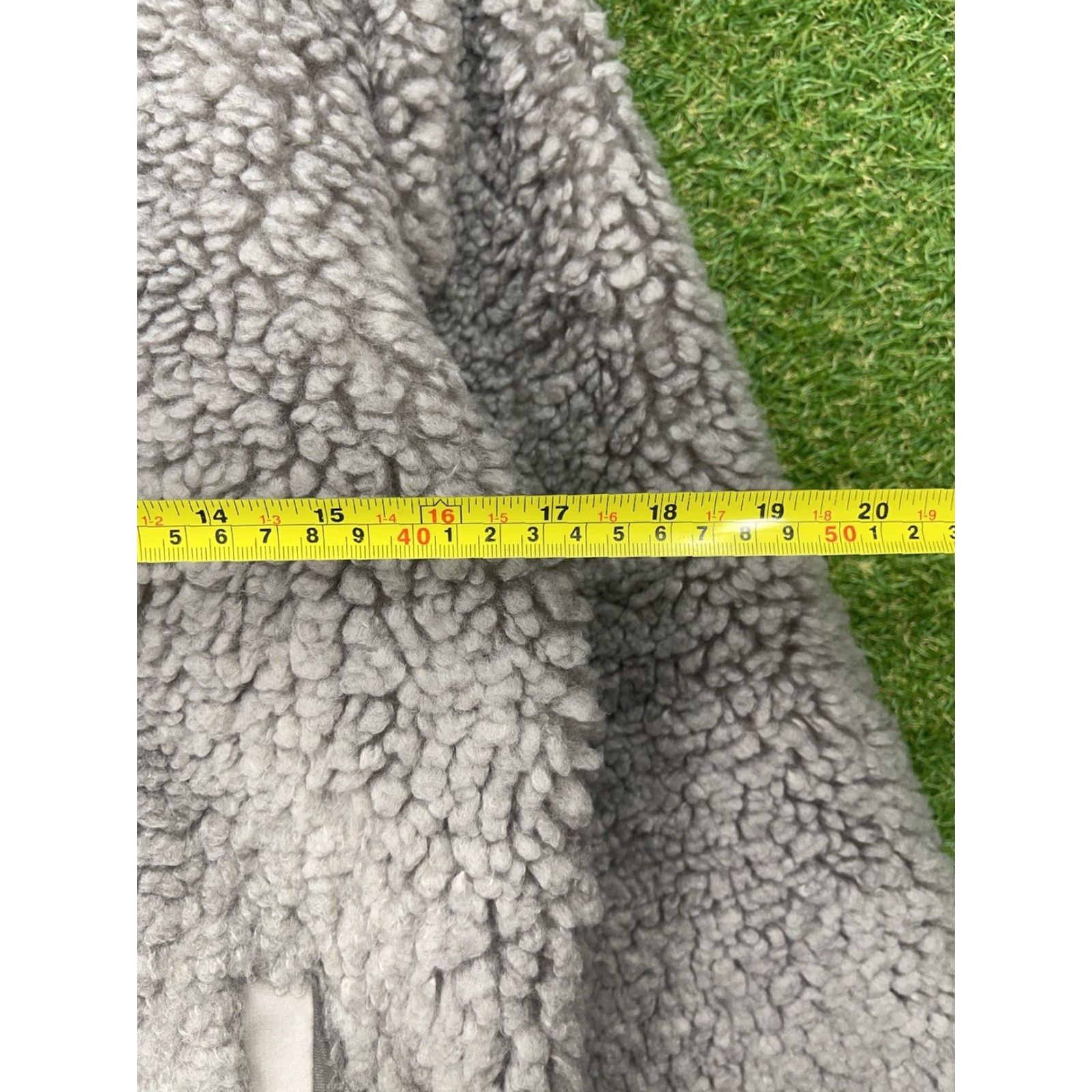 Abercrombie & Fitch VINTAGE Abercrombie & Fitch Jacket Womens Small Teddy Deep Pile Hoodie Full Zip Sherpa Gray 80s 90s College Preppy Size S / US 4 / IT 40 - 2 Thumbnail
