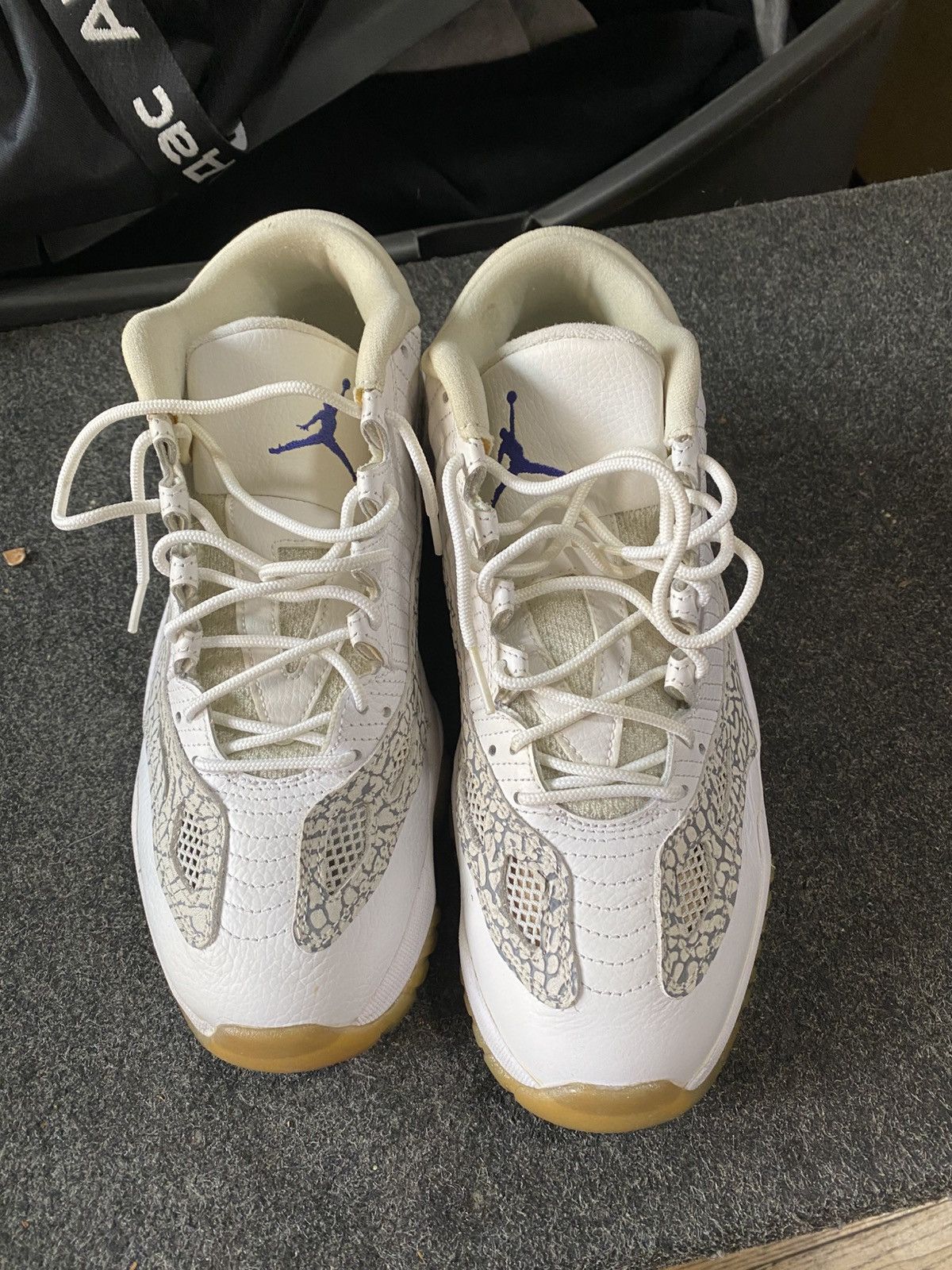 Jordan Brand Air jordan 11 low IE cobalt 2015 Size US 10 / EU 43 - 4 Thumbnail