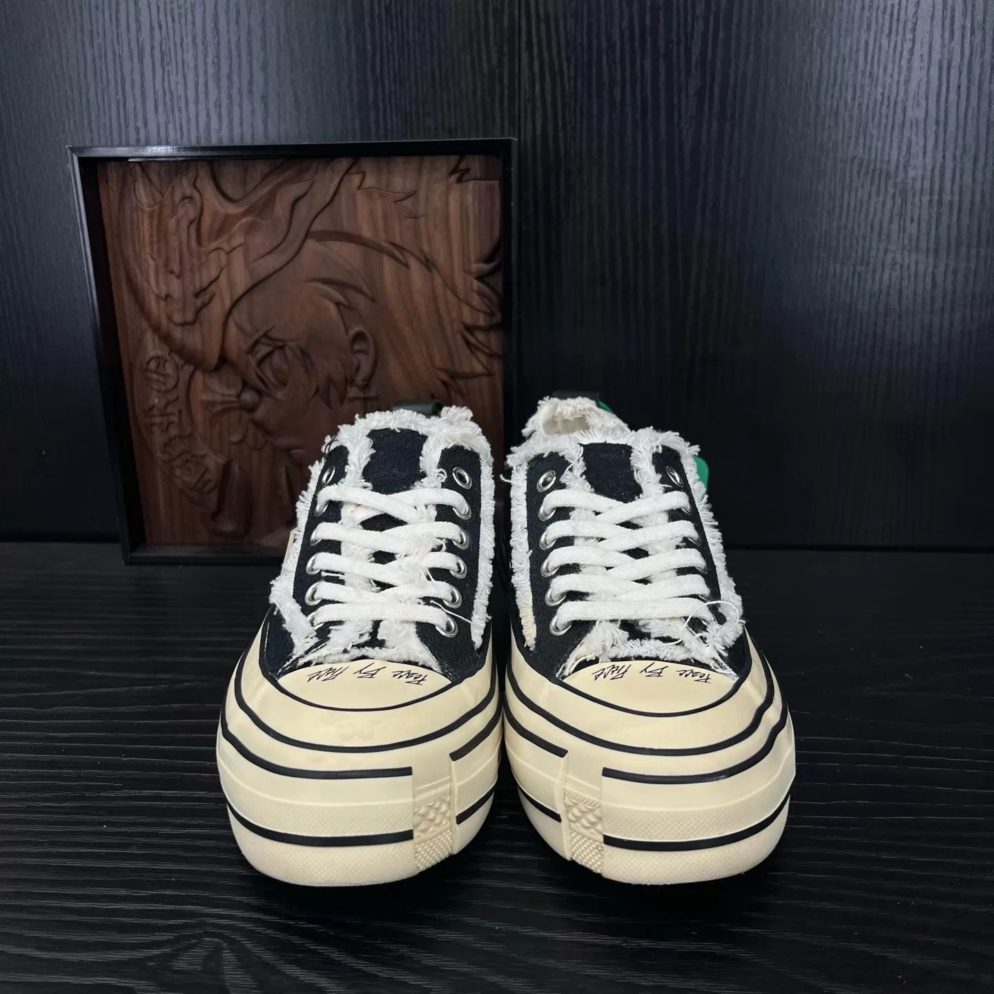 Other VANNESS WU 2.0 Black & White Glow-in-the-Dark Size US 5 / IT 35 - 6 Thumbnail