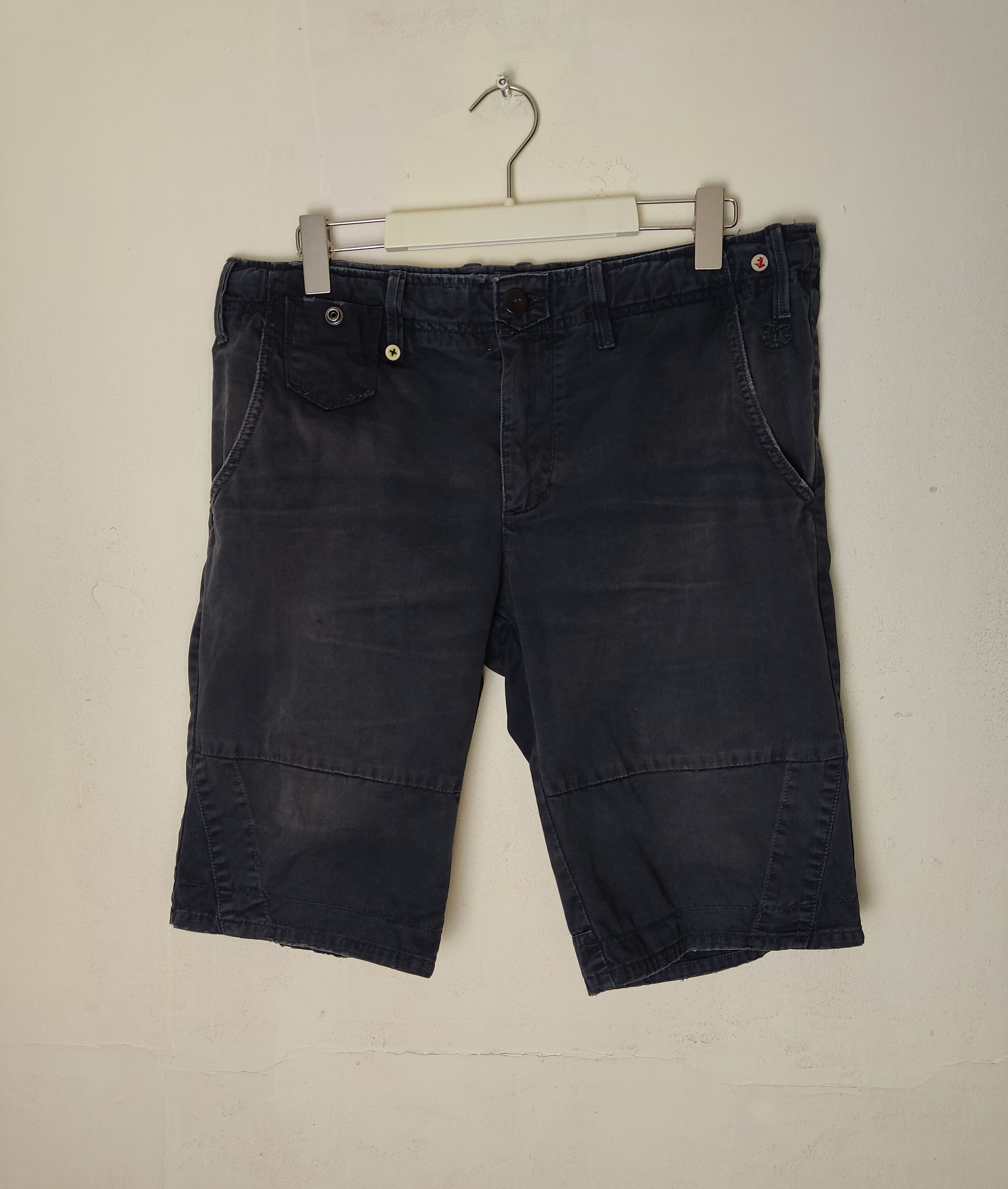 Image of General Research Worn Distressed Vintage Look Shorts in Faded Black, Men's (Size 34)