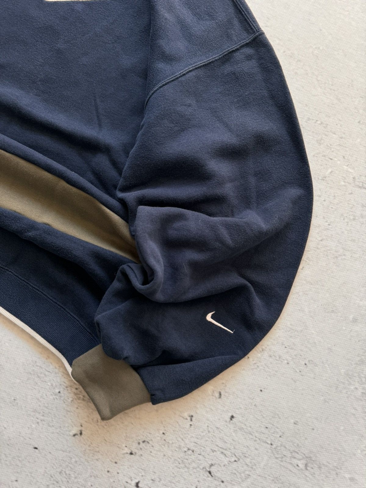 Nike × Vintage NIKE VINTAGE CENTER LOGO OVERSIZE BOXY SWEATSHIRT Size US M / EU 48-50 / 2 - 3 Thumbnail