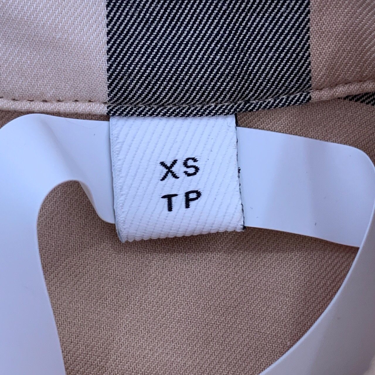 Burberry Burberry Waist-Defined Colorblock Cotton Shirt (Size XS) Size US XS / EU 42 / 0 - 4 Thumbnail