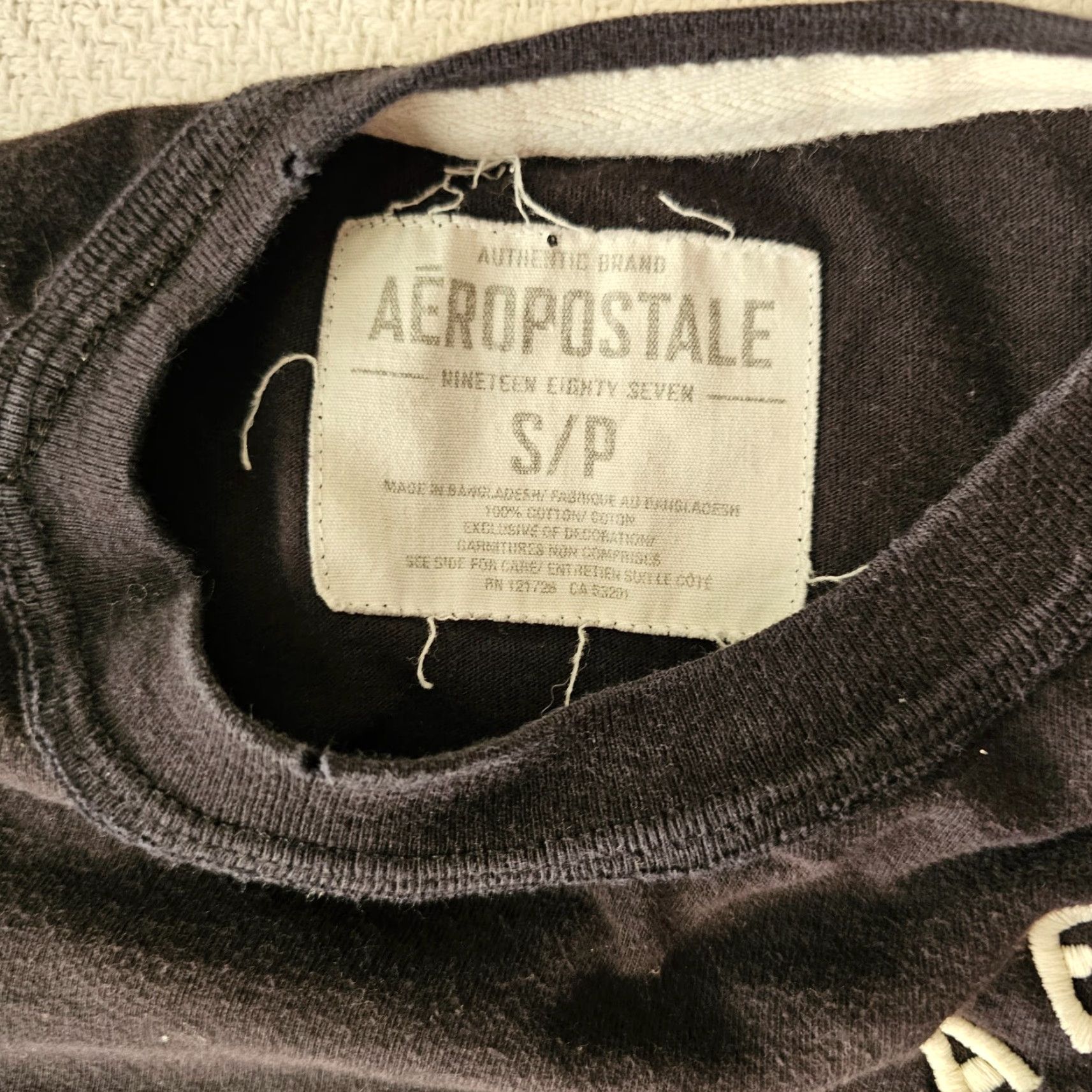 Vintage Aéropostale Shirt Mens S Black Aero 87 Logo Print Long Sleeve 100% Cotton Crew Neck T-Shirt Man 90s USA Band Aerosmith Logo Size US S / EU 44-46 / 1 - 2 Thumbnail