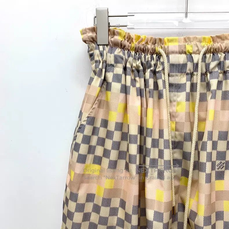 Louis Vuitton Louis Vuitton 22 Colorblock Checkerboard Full Print Drawst Size 33" - 3 Thumbnail