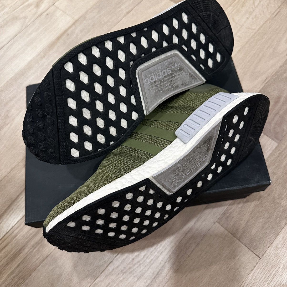 Adidas Adidas NMD R1 Size US 7.5 / EU 40-41 - 5 Thumbnail