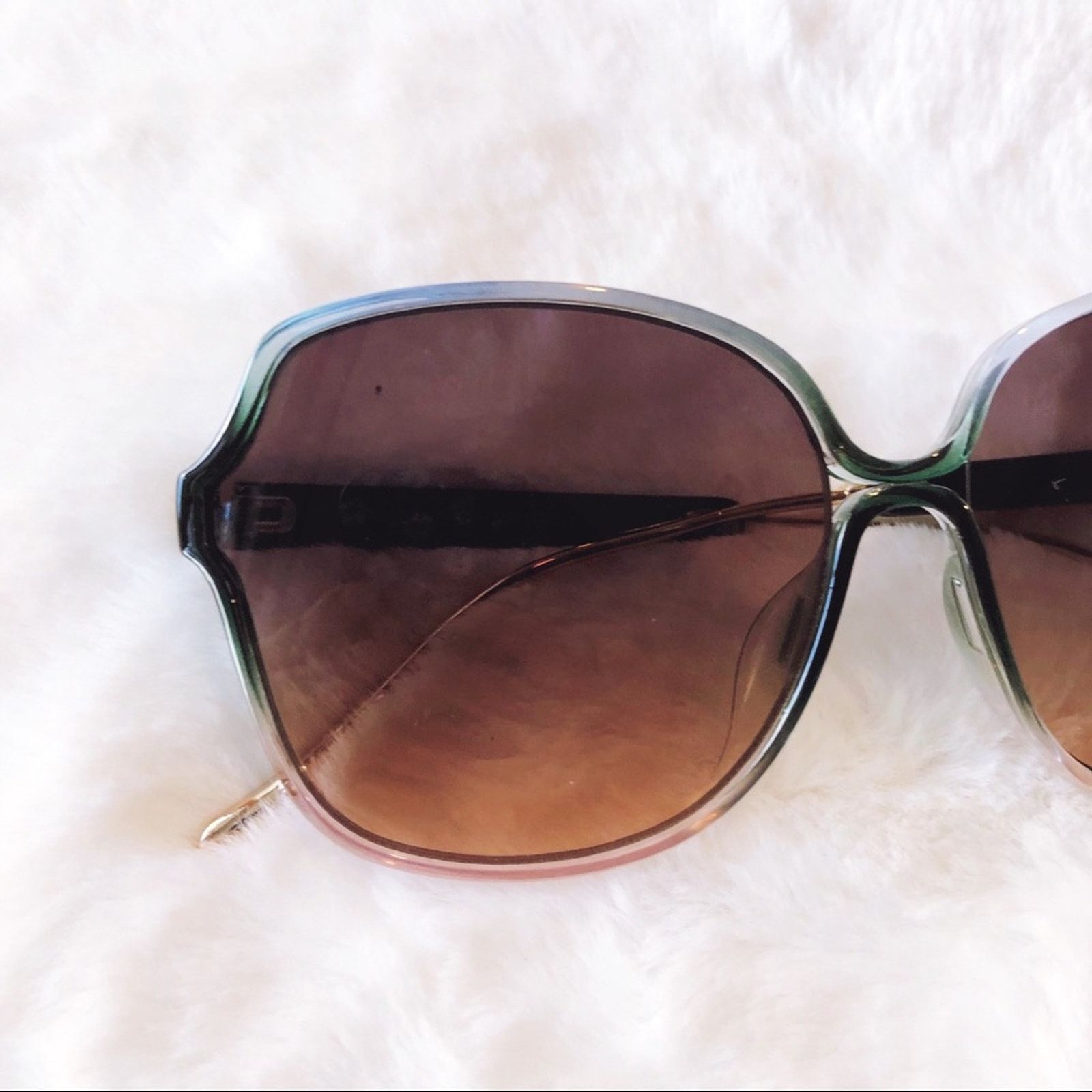 Other Charlotte Green Oversized Metal Round Sunglasses Size ONE SIZE - 3 Thumbnail
