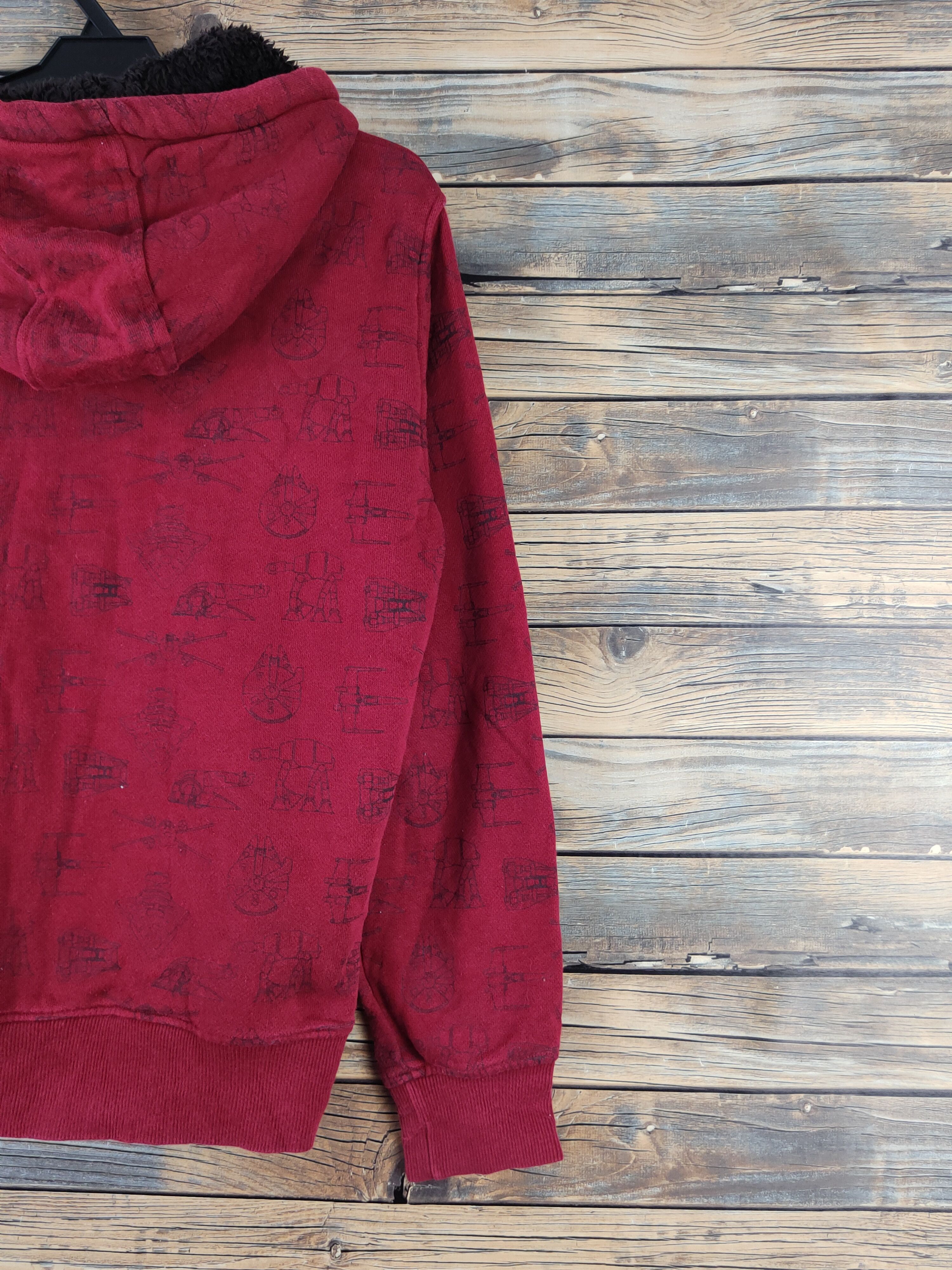 Star Wars DL Uniqlo X Star Wars Hoodie Sweaters #879 Size US M / EU 48-50 / 2 - 11 Thumbnail