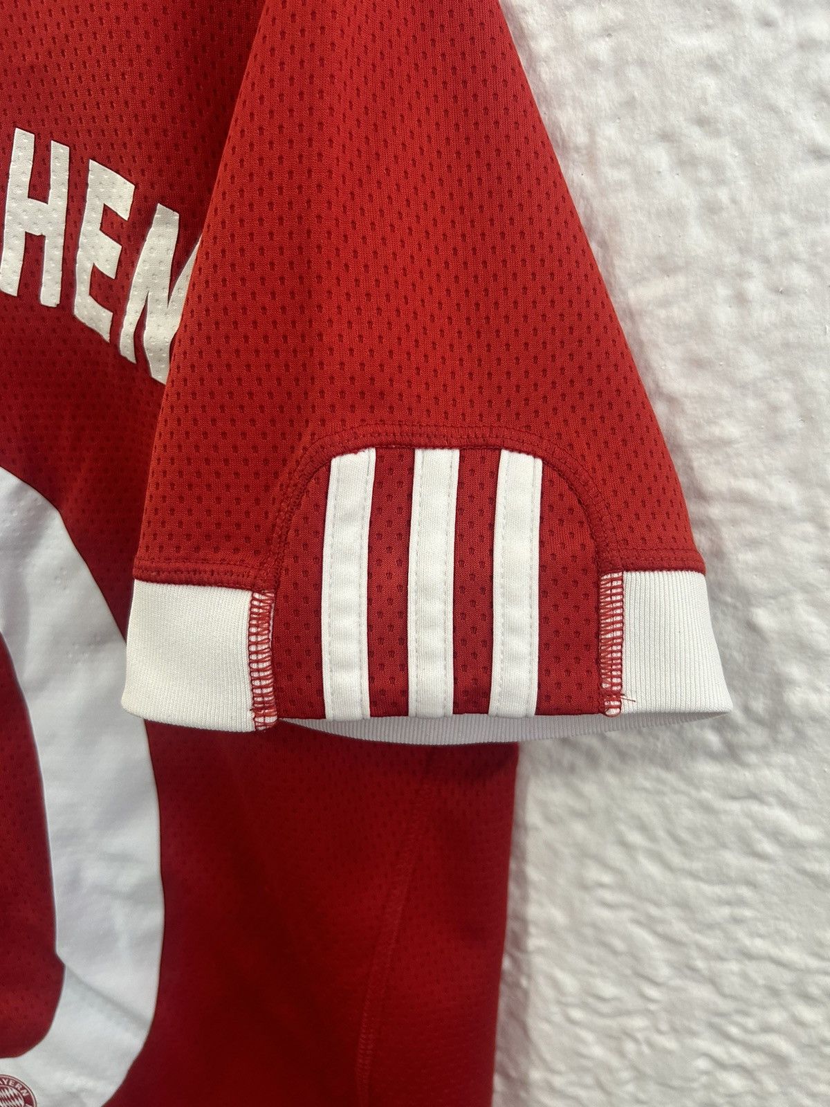 Adidas 2009-10 Arjen Robben Adidas Bayern Munich Home Kit Size US M / EU 48-50 / 2 - 4 Thumbnail