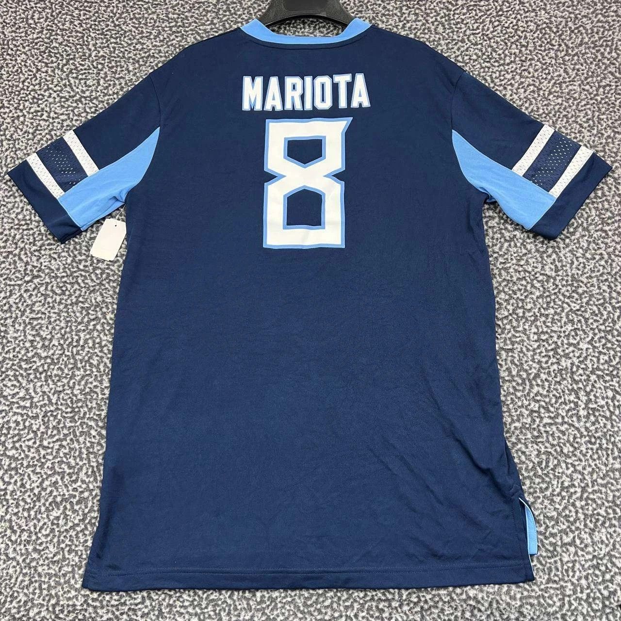Other Tennessee Titans Mariota #8 Shirt Men Short Sleeve V-Neck L Size US L / EU 52-54 / 3 - 2 Thumbnail