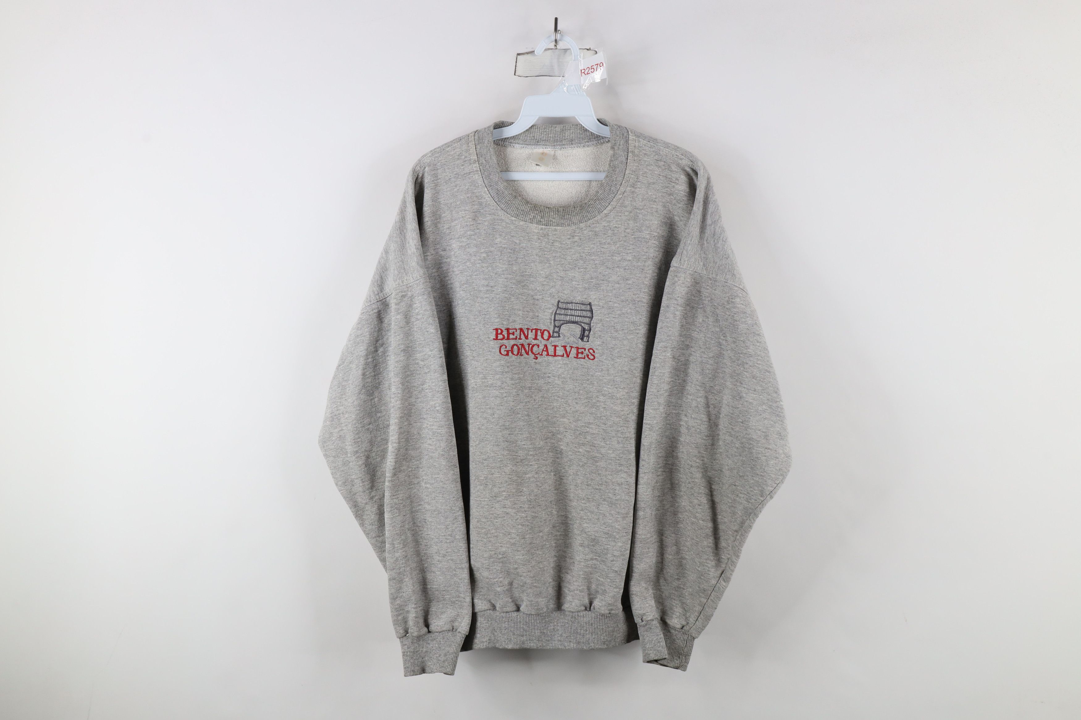 Vintage Vintage 90s Spell Out Bento Goncalves Brazil Sweatshirt Gray Size US XL / EU 56 / 4 - 1 Thumbnail