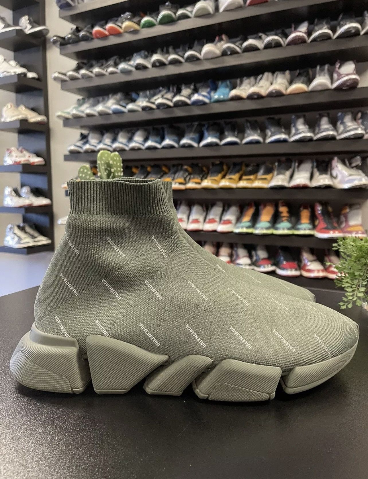 Balenciaga Size 12/EU45 - Balenciaga 2.0 Speed Allover Logo Olive Green Size US 12 / EU 45 - 3 Thumbnail