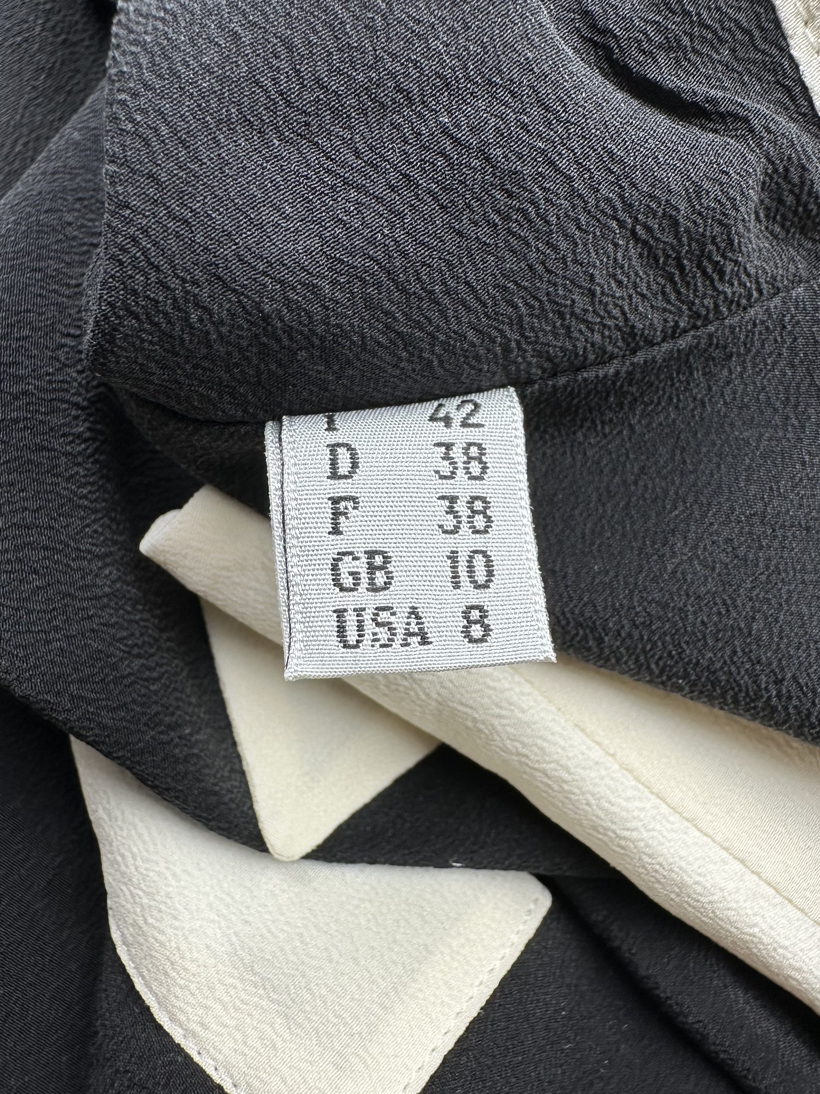 Boutique Moschino Boutique Moschino Silk Blouse (B283) Size M / US 6-8 / IT 42-44 - 6 Thumbnail