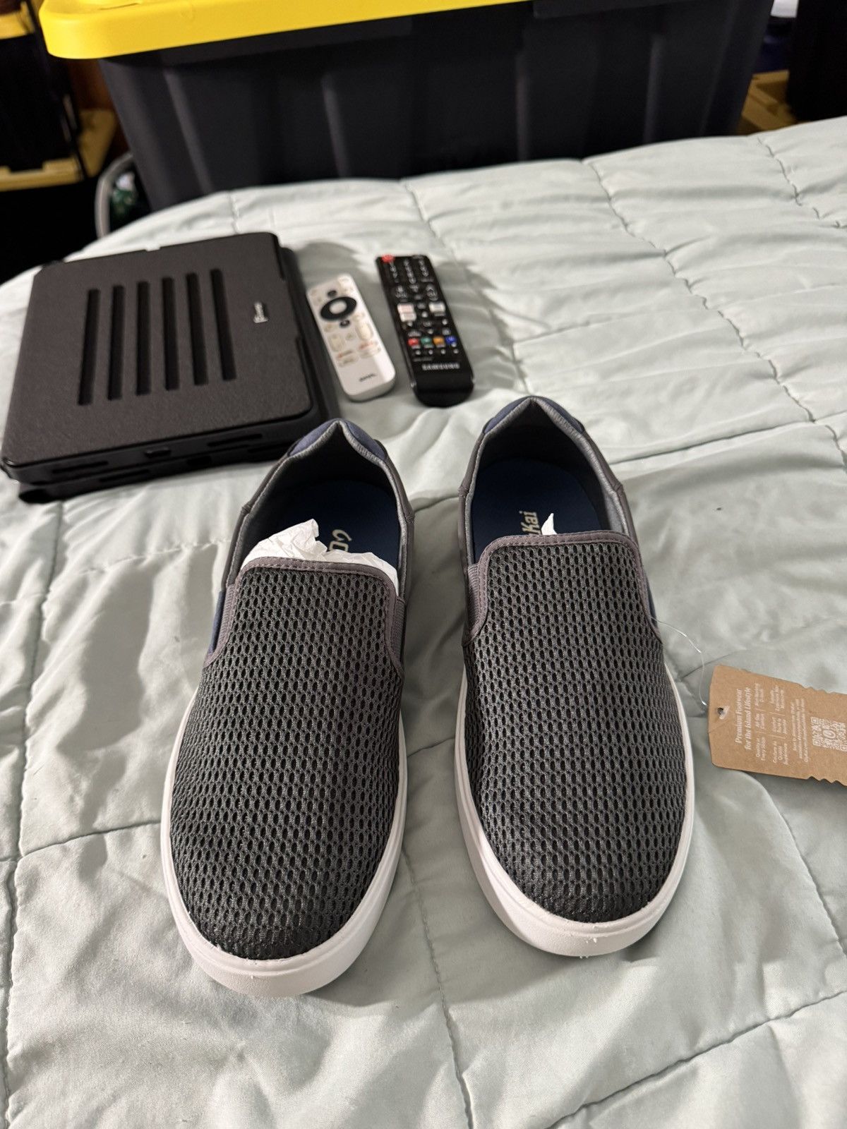 Olukai olukai lae'ahi size 7 sneakers Size US 7 / EU 40 - 8 Thumbnail