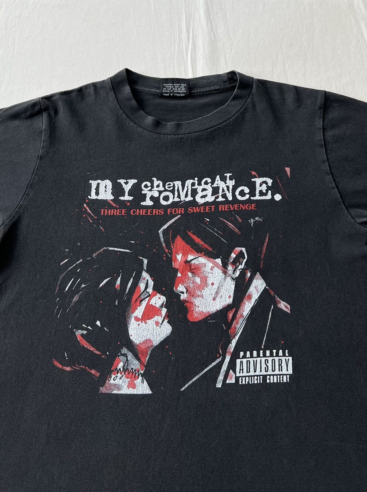 Band Tees Vintage 2000s My Chemical Romance Three Cheers for Sweet Tee Size US S / EU 44-46 / 1 - 5 Thumbnail