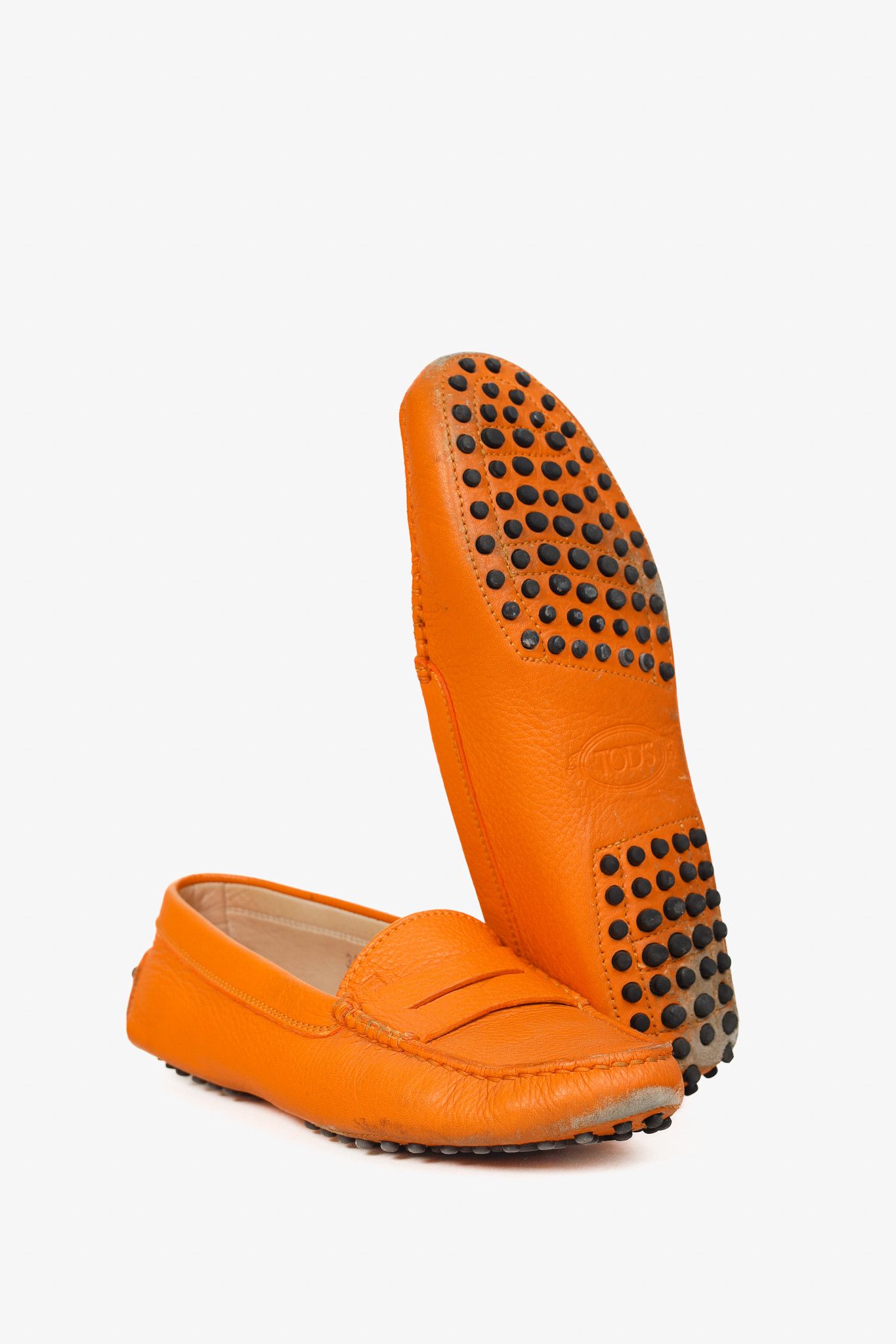 Tod's Tod’s Gommino Orange Pebbled Leather Driving Shoes Size US 6 / IT 36 - 4 Thumbnail