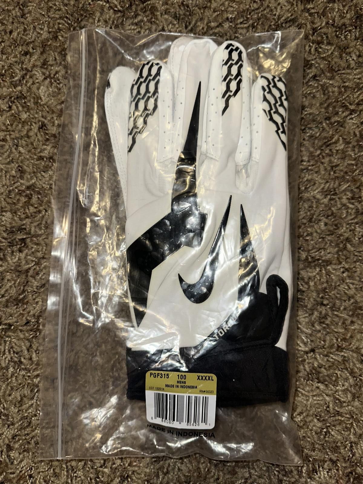 Nike torque football gloves best sale