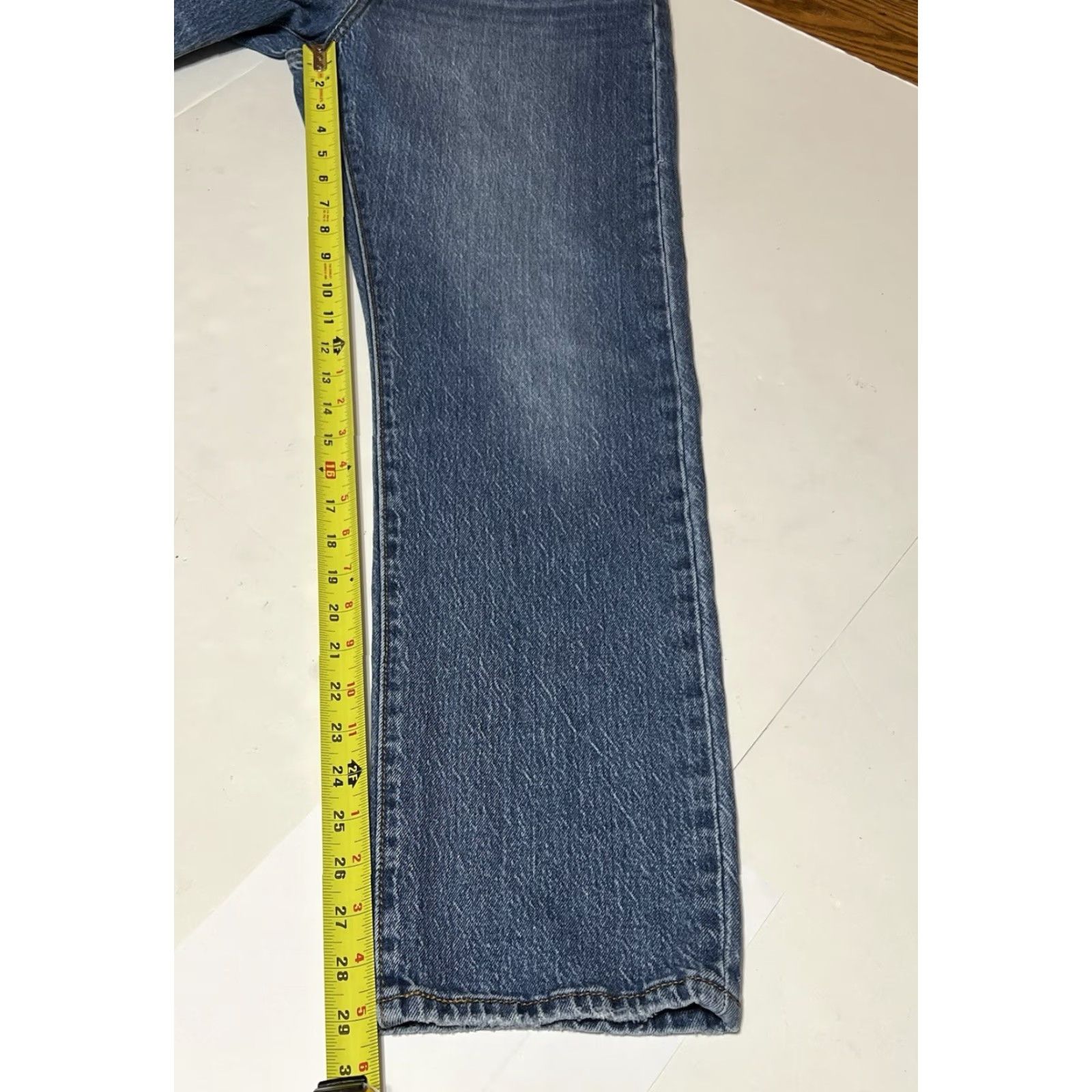 Levi's VINTAGE Levis 501 Jeans Womens 28x29 Blue Straight Button Fly Denim Casual Classic USA Womens Size 28" / US 6 / IT 42 - 5 Thumbnail