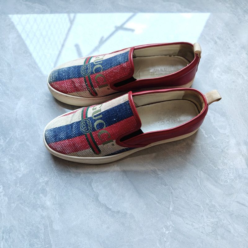 Gucci Gucci Striped Slip-On Fashion Sneakers for Men 0079 Size US 8.5 / EU 41-42 - 1 Thumbnail