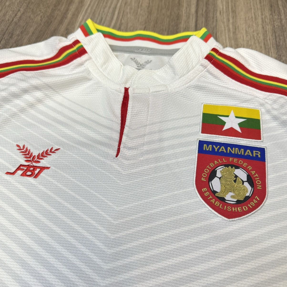 Other Myanmar 16/17 FBT away shirt Size US S / EU 44-46 / 1 - 3 Thumbnail