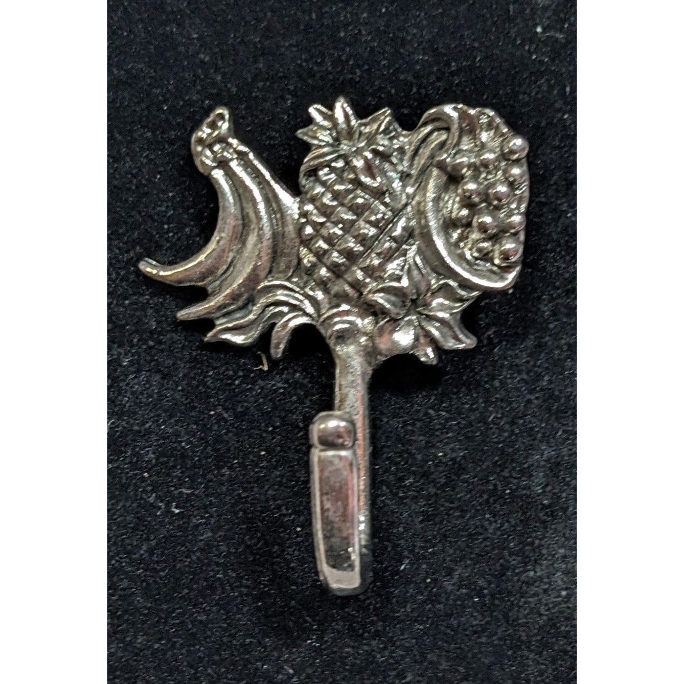 Other Vintage Y2K Rawcliffe Home Fruit Lapel Pin With Hook Size ONE SIZE - 4 Thumbnail