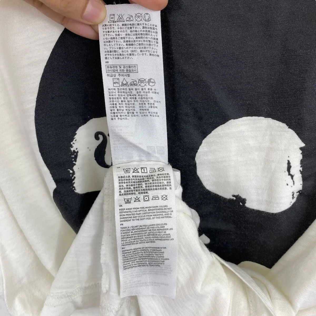 Japanese Brand UNIQLO UNDERCOVER SKULL Long Sleeve Tee Shirt Medium Size Size M / US 6-8 / IT 42-44 - 7 Thumbnail