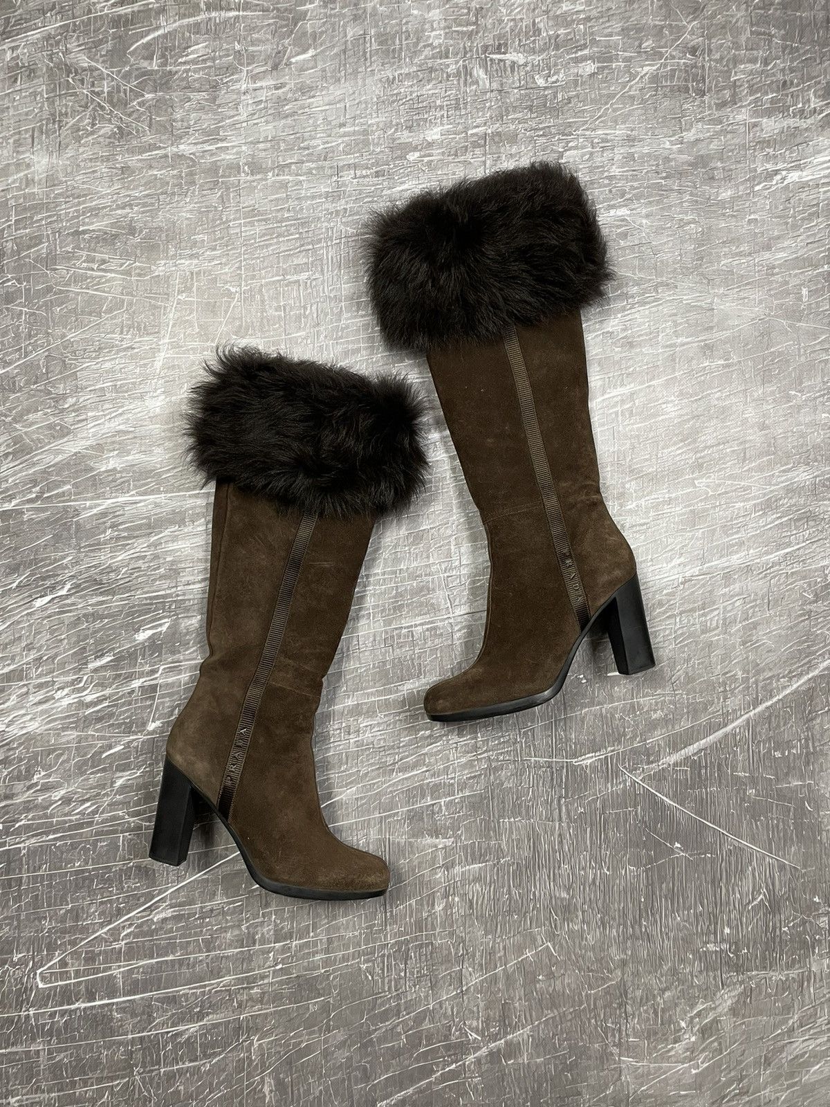 Prada Prada Fur High Shoes Y2K Very Rare Size US 7 / IT 37 - 2 Thumbnail