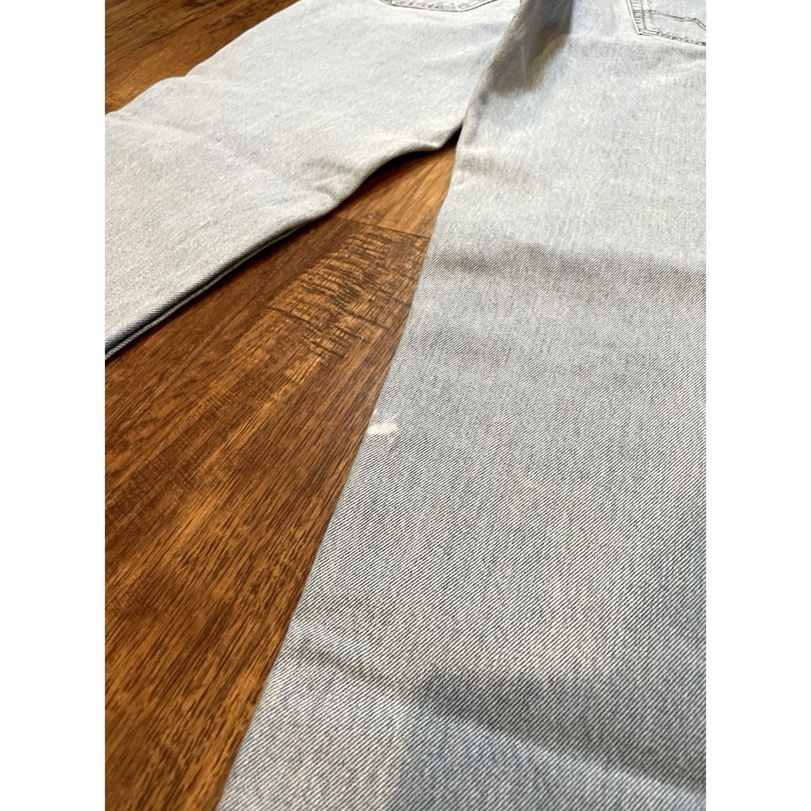 Levi's VINTAGE Levi's 550 Jeans Men 32x32 Blue Relaxed Fit 5-Pocket Denim Belt Loops 31 Inseam Medium Wash F572 Mens Size US 32 / EU 48 - 4 Thumbnail