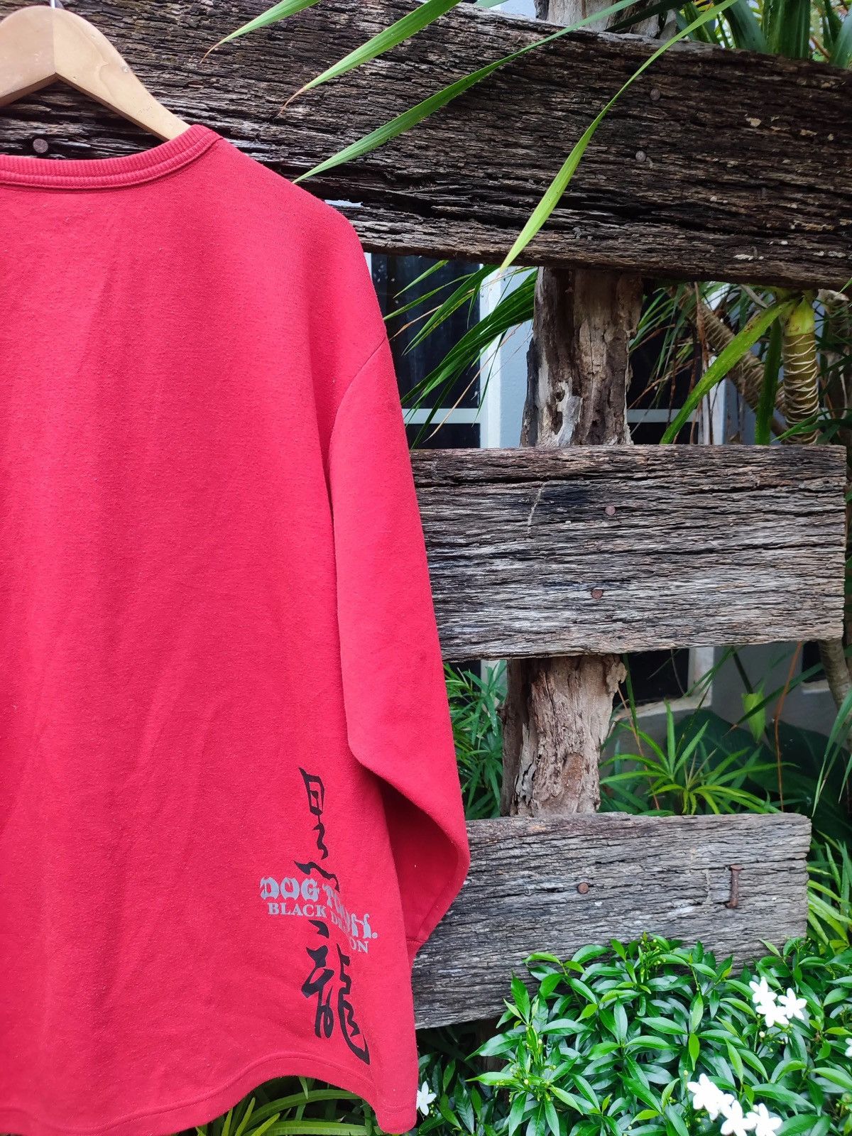 Dogtown × Japanese Brand Dogtown Black Dragon Mesh-Overlay Crewneck Bold Graphic Red Size US L / EU 52-54 / 3 - 11 Thumbnail