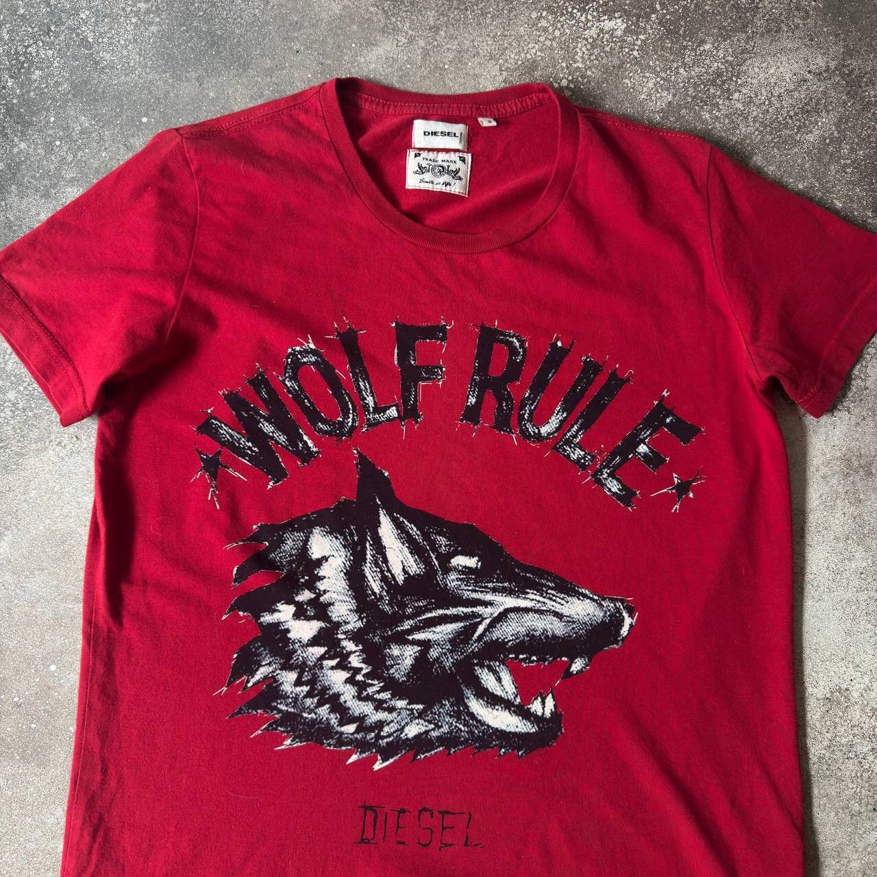 Diesel × Vintage Y2K Diesel Vintage Wolf Printed T-Shirt Size US S / EU 44-46 / 1 - 4 Thumbnail