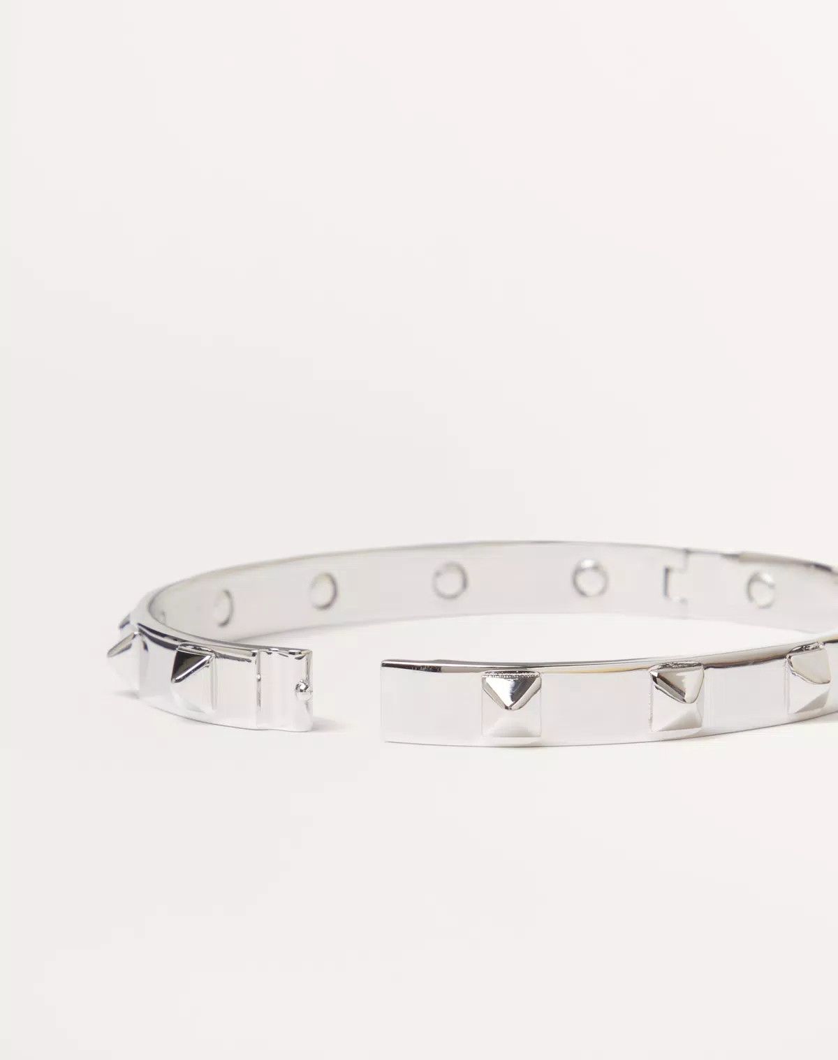 Valentino oc11z0725 Size:Small/ Rockstud Metal Bangle in Silver Size ONE SIZE - 2 Thumbnail