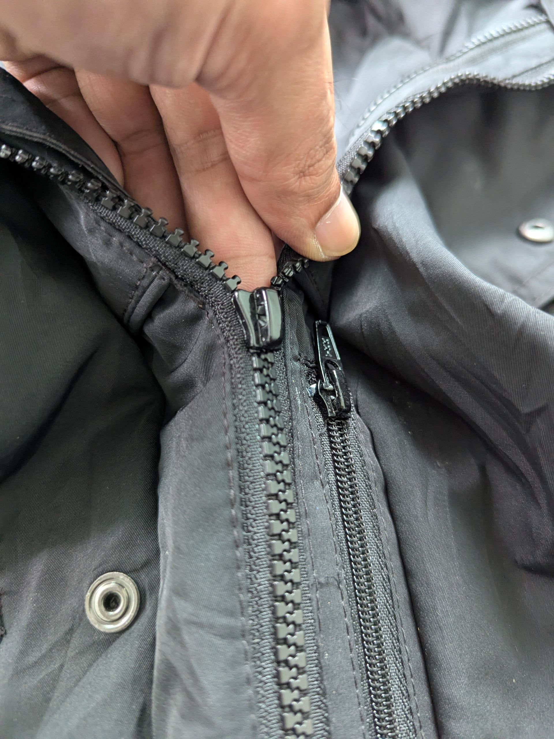 Japanese Brand × Uniqlo Uniqlo Premium Down Coat Hoodie Gorpcore Size US L / EU 52-54 / 3 - 14 Thumbnail