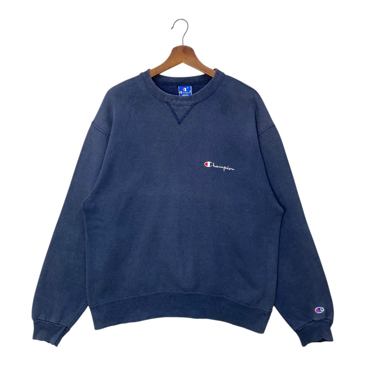 Champion Vintage Champion Sweatshirt Spellout Embroidery Size XL Size US XL / EU 56 / 4 - 1 Thumbnail