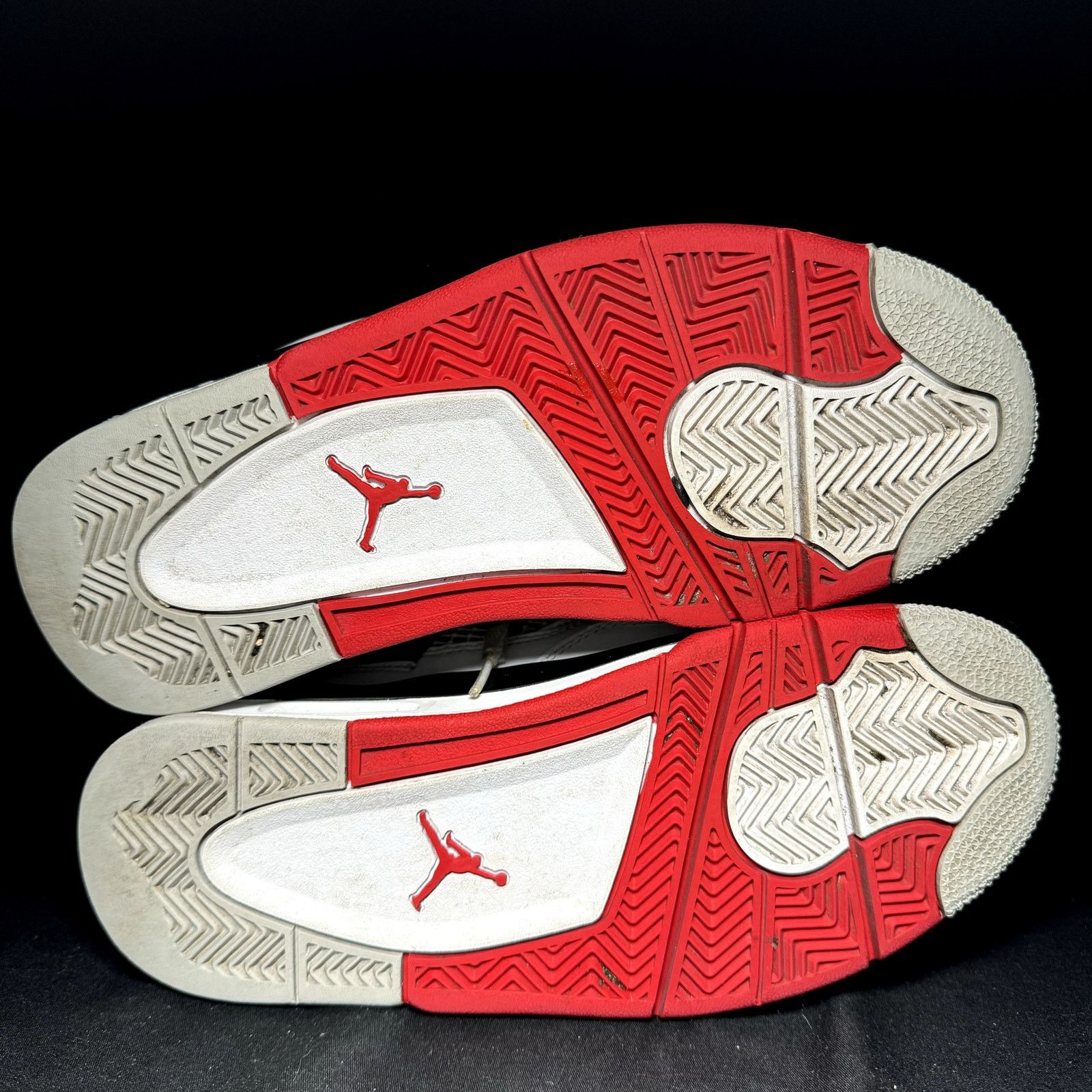 Jordan Brand × Nike Size 5.5 - Nike Air Jordan 4 Retro OG GS Fire Red 2020 Shoes Size US 5.5 / EU 38 - 6 Thumbnail