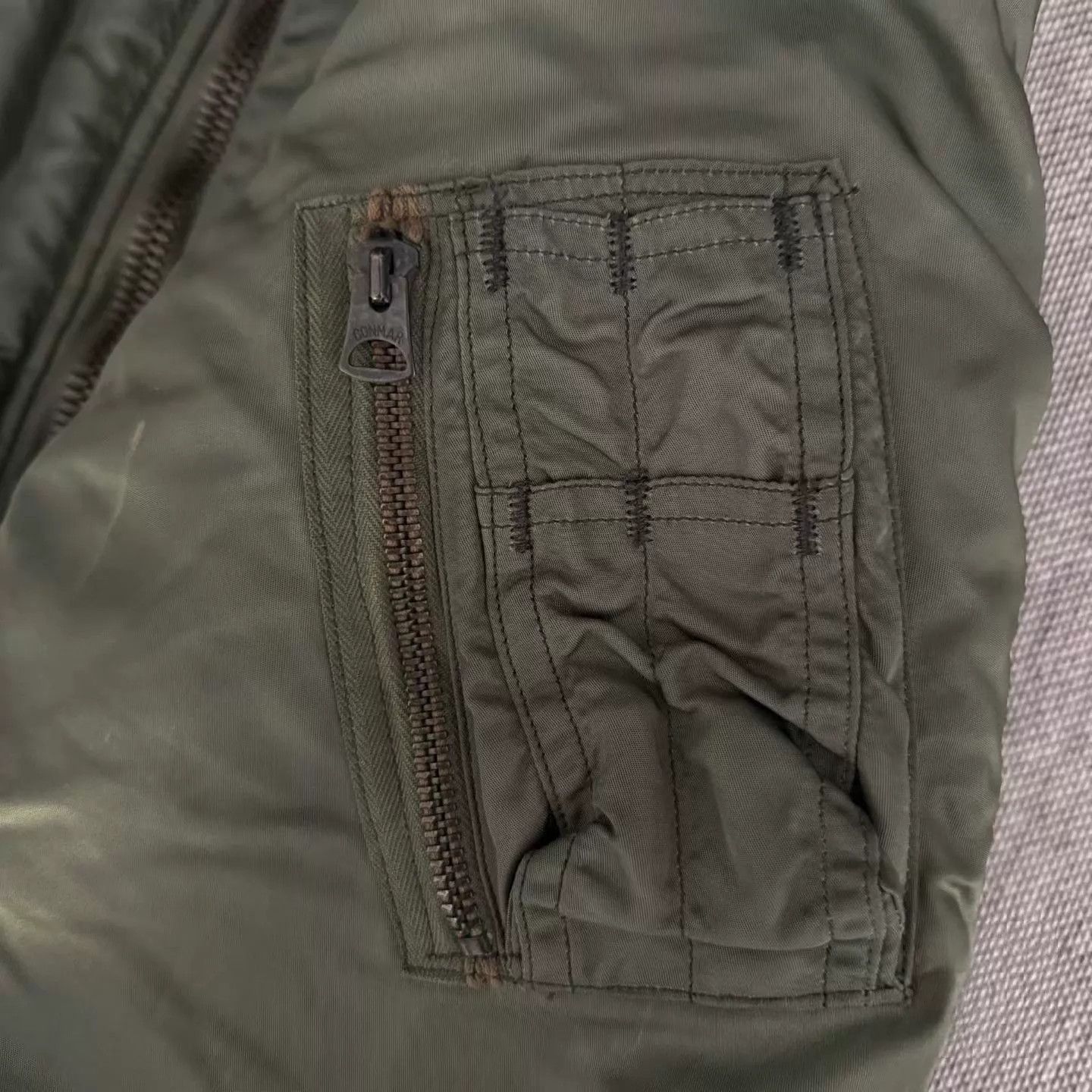 Alpha Industries Alpha 60s Vintage USAF MA-1 S Bomber Jacket Size US S / EU 44-46 / 1 - 4 Thumbnail