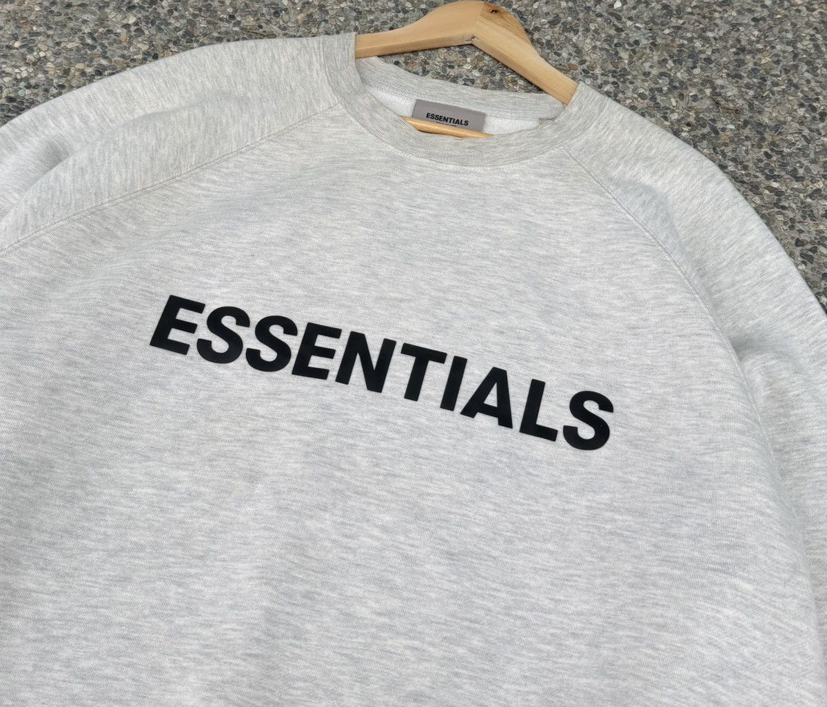 Essentials Fear of God Essentials Baggy Crewneck Size US M / EU 48-50 / 2 - 4 Thumbnail