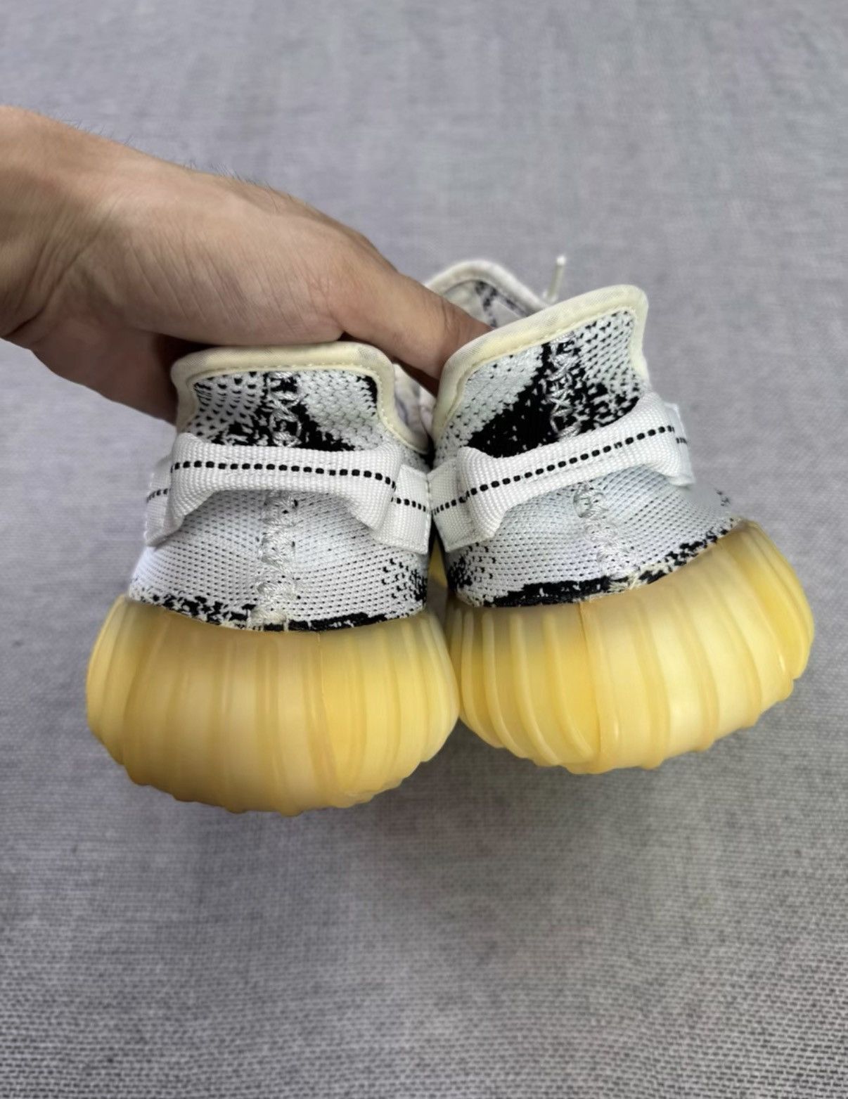 Adidas Adidas Yeezy 350 Zebra 2018 K37 Size US 9.5 / EU 42-43 - 7 Thumbnail