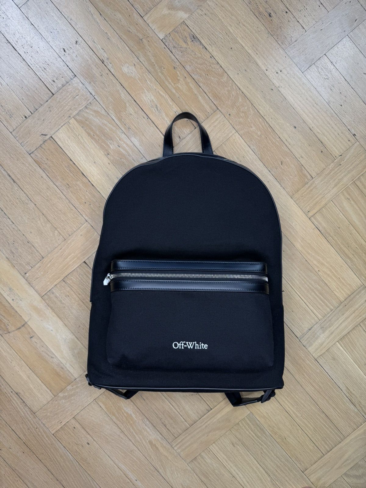 OFF-WHITE CORE ROUND LOGO BACKPACK