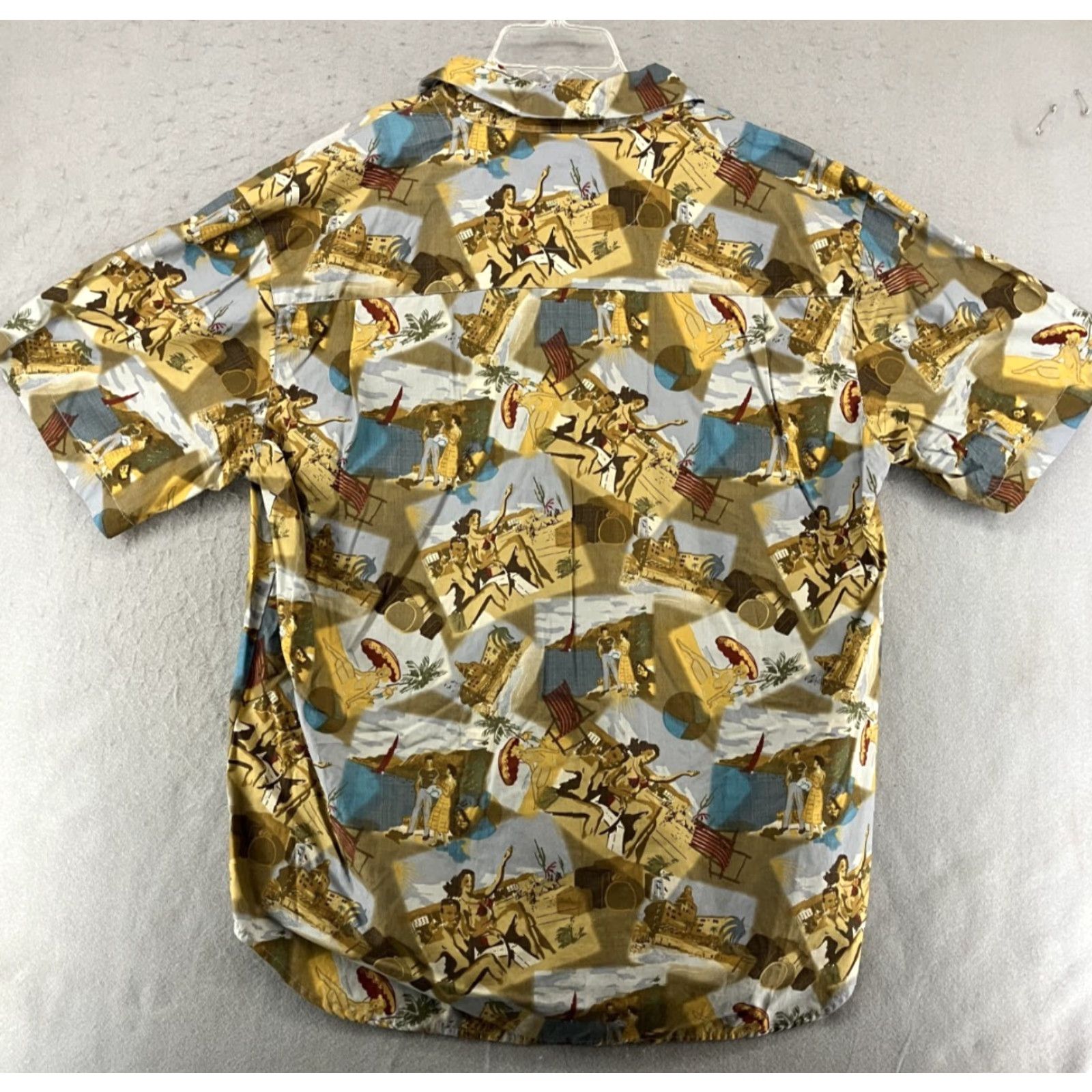 Roundtree & Yorke VINTAGE Roundtree & Yorke Men's Short Sleeve Button-Down Shirt Hawaiian Tropical Beach Cotton 80s West Indies Size US 33 - 6 Thumbnail
