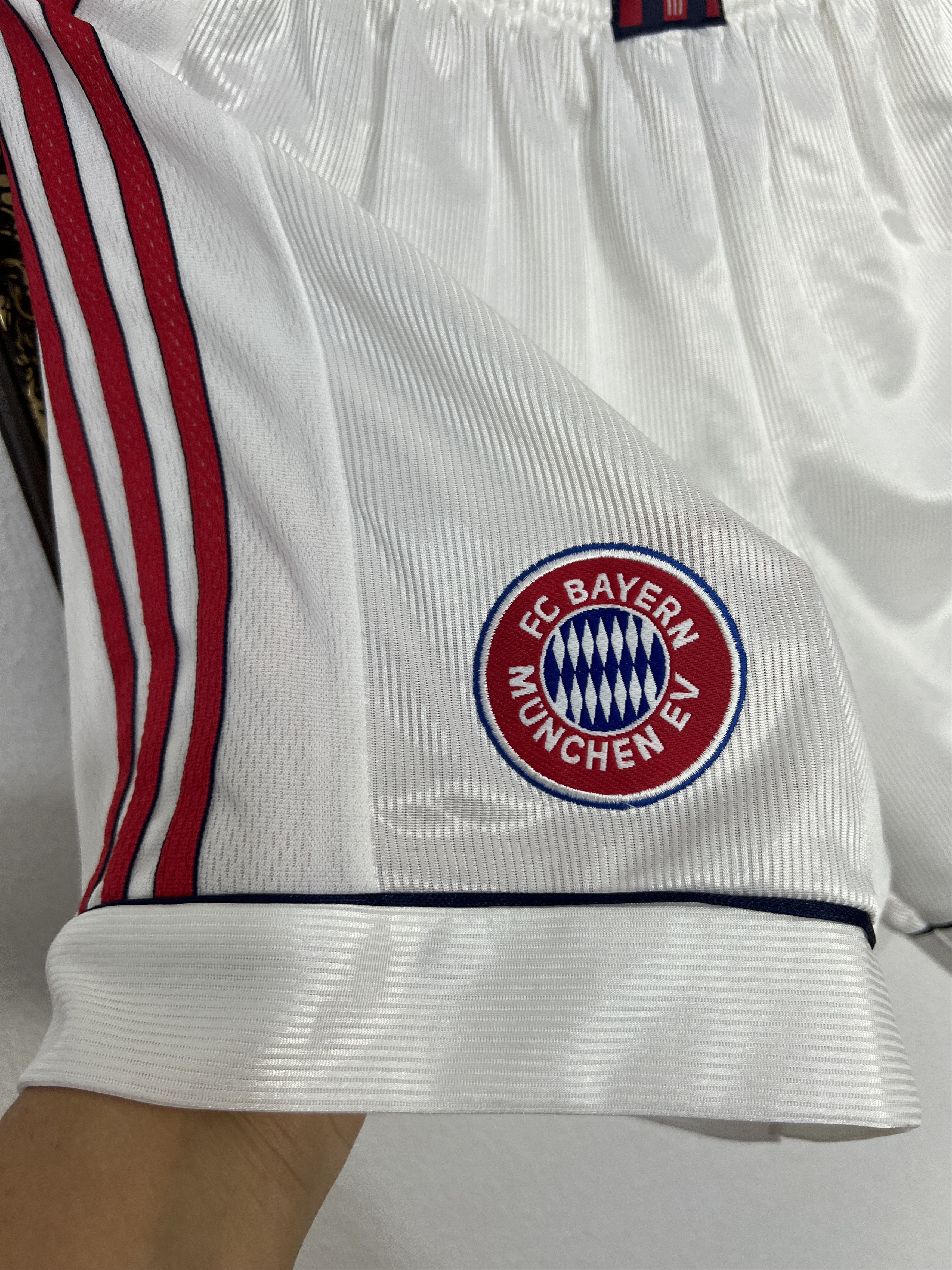Adidas Vintage Adidas Bayern Munich Football White Shorts Soccer M Size US 32 / EU 48 - 5 Thumbnail