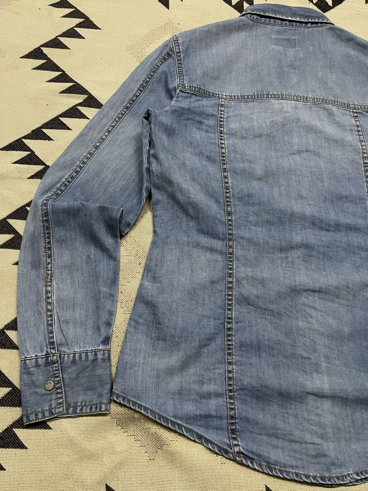 Diesel 2000s DIESEL BLUE DENIM BLOUSE WESTERN SNAP BUTTON SHIRT Size S / US 4 / IT 40 - 17 Thumbnail