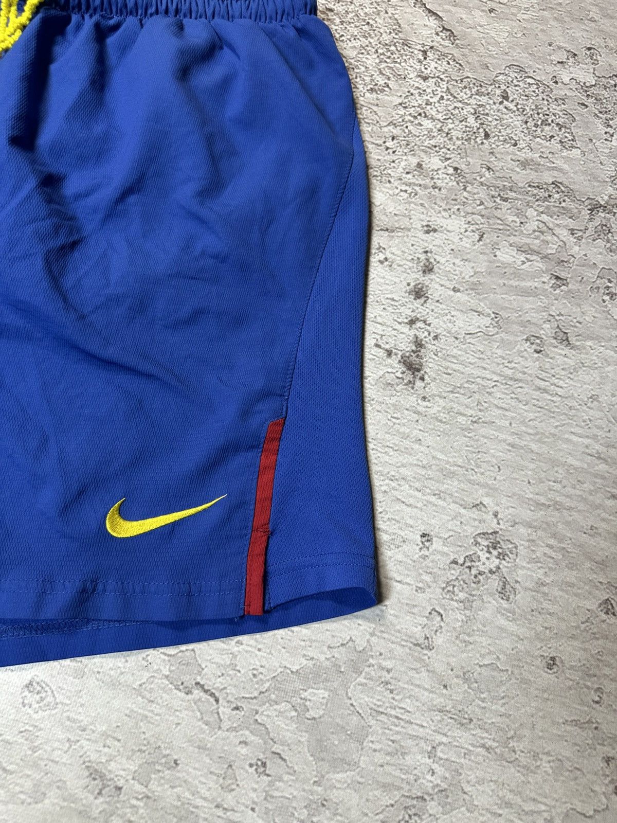 Nike Vintage nike x barcelona shorts L Size US 38 / EU 54 - 2 Thumbnail