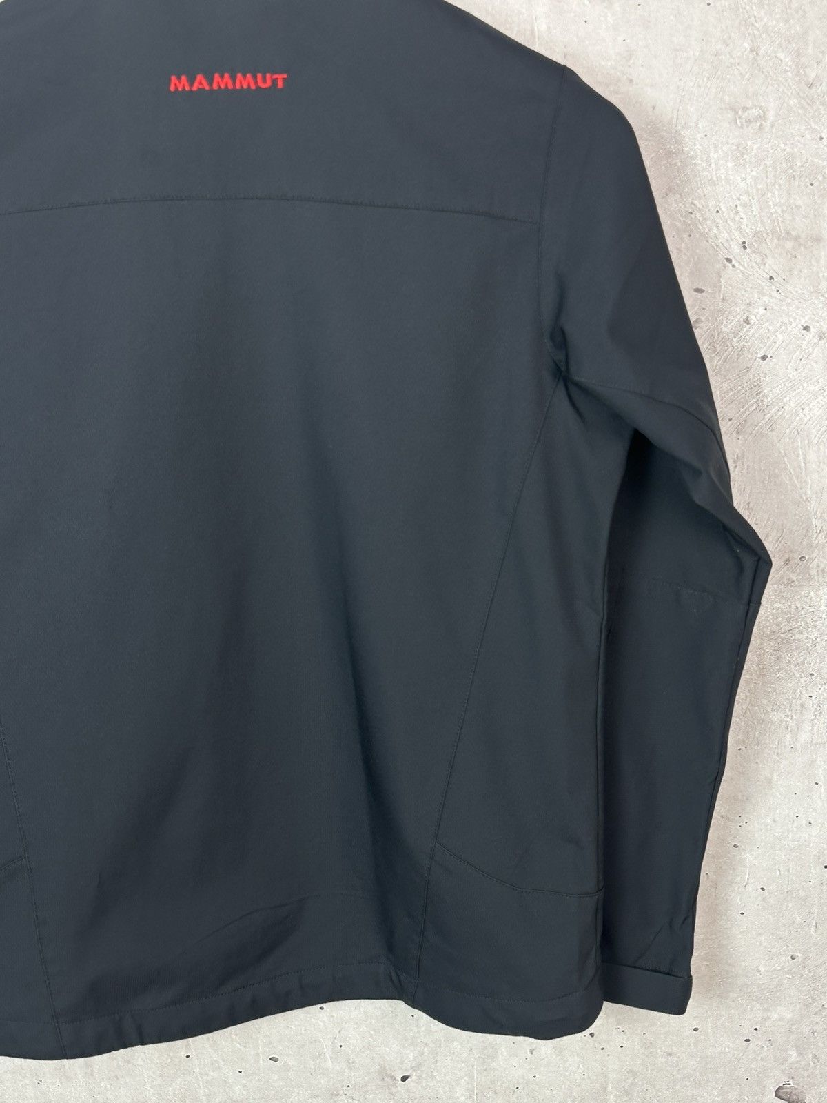 Mammut Mammut Black Zip Pocket Logo Women’s Soft Shell Jacket Size M / US 6-8 / IT 42-44 - 11 Thumbnail