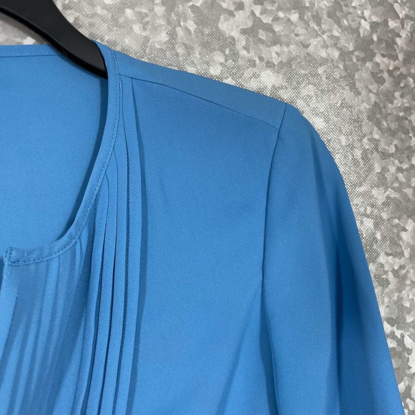 Banana Republic Banana Republic Womens Blue Pintuck Ruffle Blouse - Small Size S / US 4 / IT 40 - 2 Thumbnail