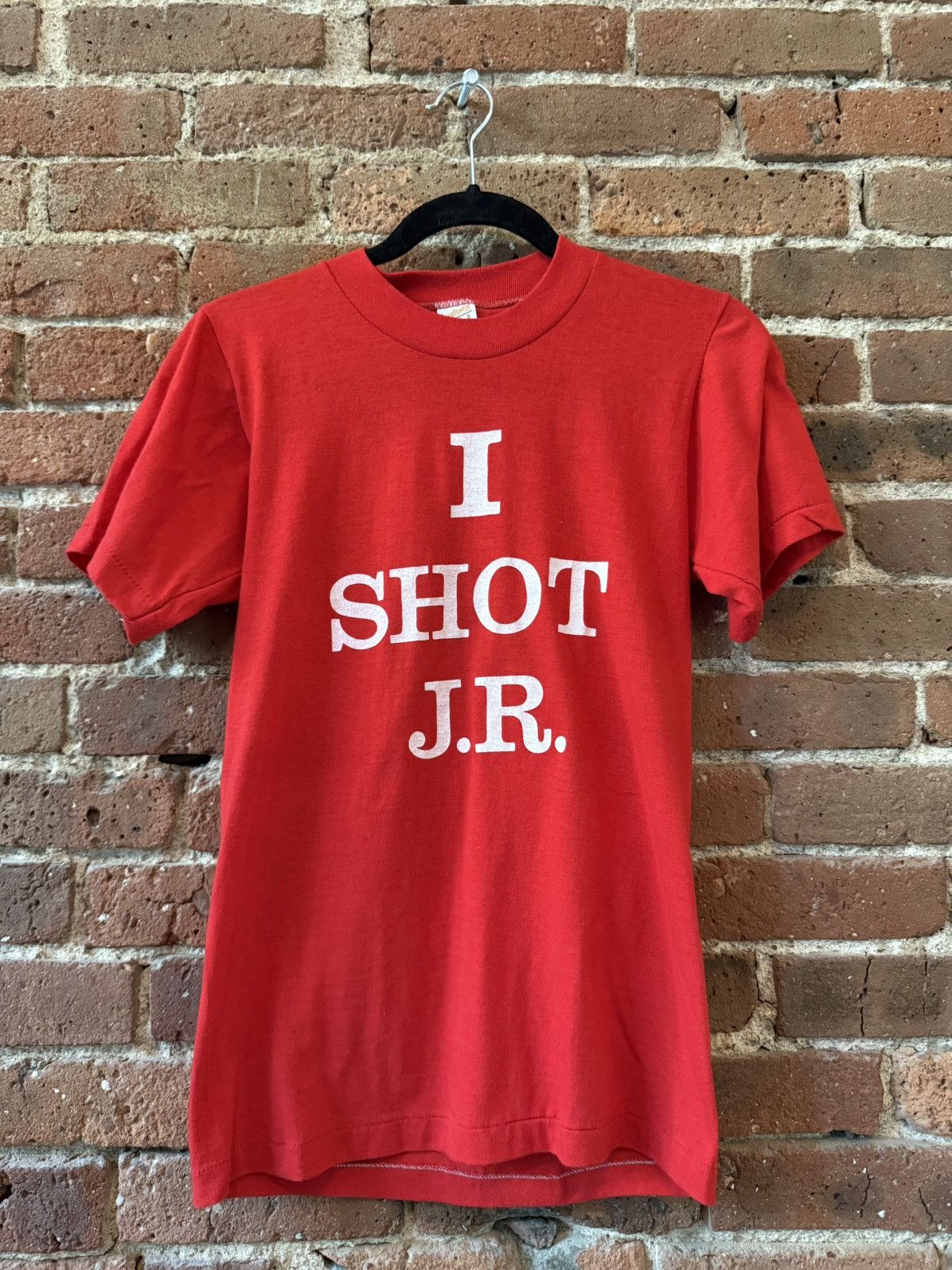Vintage Vintage “I SHOT J.R.” Tee Size US S / EU 44-46 / 1 - 1 Thumbnail