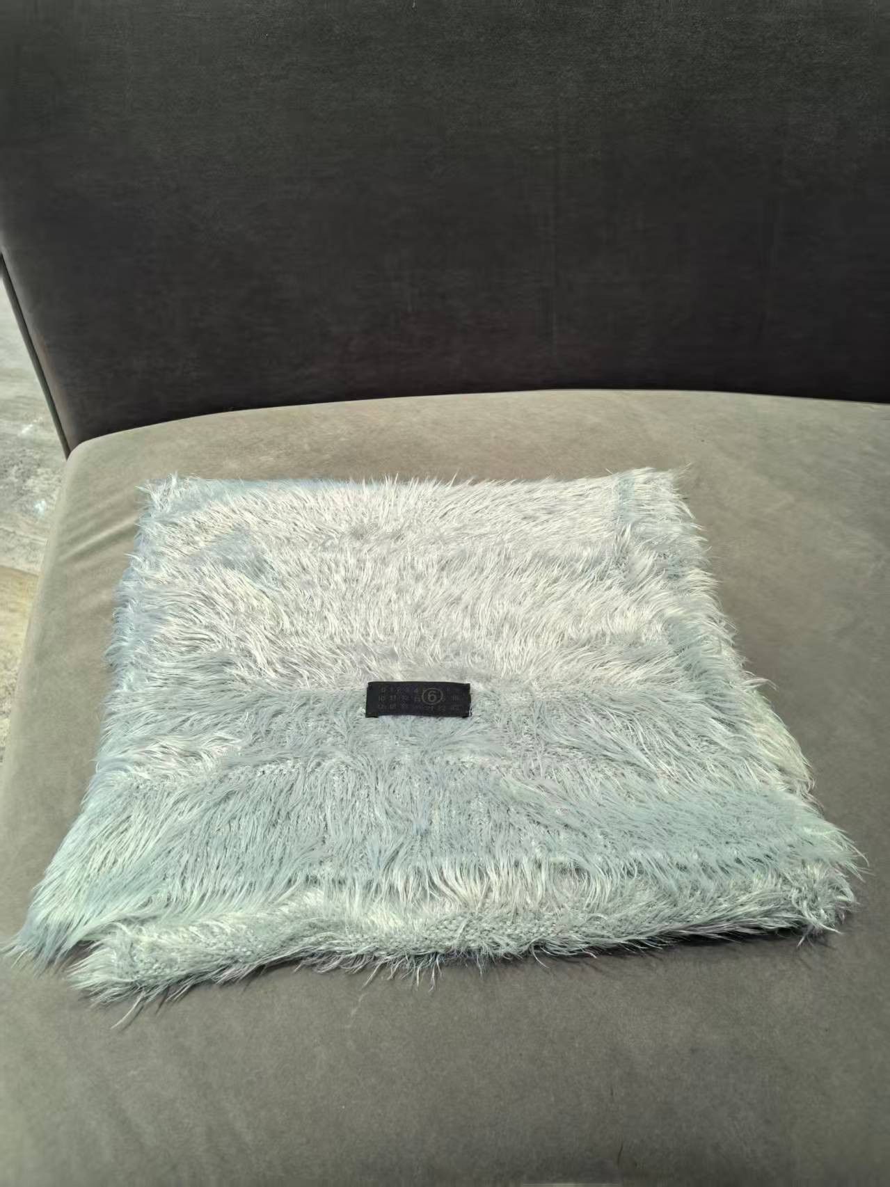 Maison Margiela NWT MM6 Maison Margiela Furry Scarf - Light Grey Size ONE SIZE - 3 Thumbnail