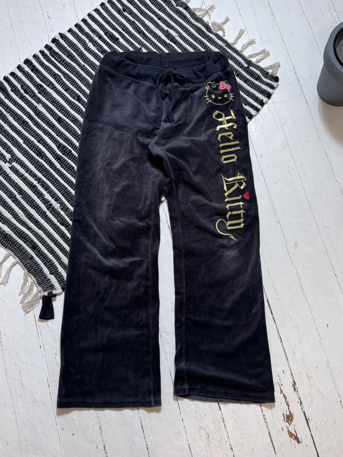 Cartoon Network VINTAGE HELLO KITTY VELOUR TRACKSUIT Size M / US 6-8 / IT 42-44 - 8 Thumbnail